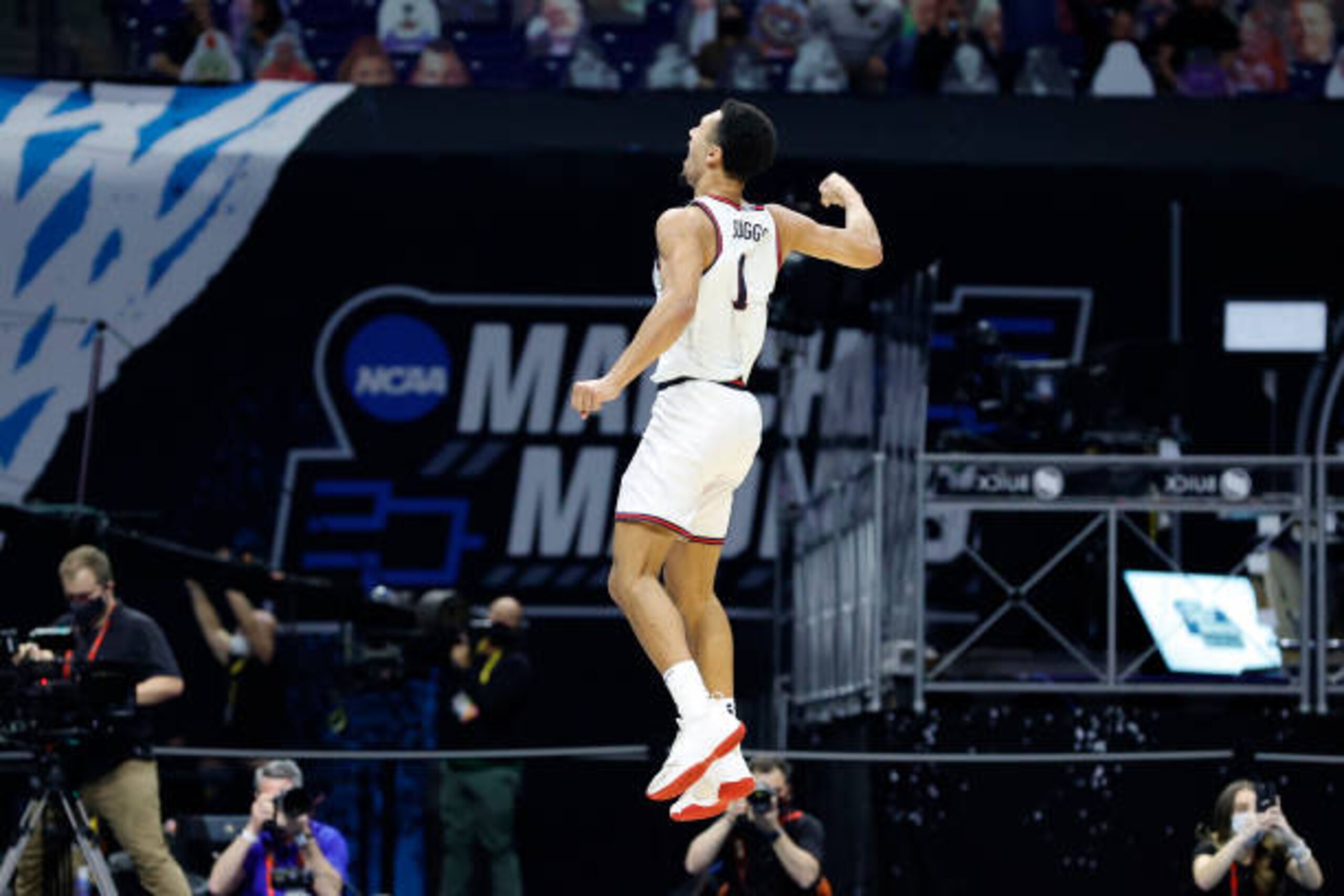 INDIANAPOLIS, INDIANA - APRIL 03: Jalen Suggs #1 of the Gonzaga Bulldogs celebrates making a game-winning three point basket in overtime to defeat the UCLA Bruins 93-90 during the 2021 NCAA Final Four semifinal at Lucas Oil Stadium on April 03, 2021 in Indianapolis, Indiana. (Photo by Tim Nwachukwu/Getty Images) INDIANAPOLIS, INDIANA - APRIL 03: Jalen Suggs #1 of the Gonzaga Bulldogs celebrates making a game-winning three point basket in overtime to defeat the UCLA Bruins 93-90 during the 2021 NCAA Final Four semifinal at Lucas Oil Stadium on April 03, 2021 in Indianapolis, Indiana. (Photo by Tim Nwachukwu/Getty Images)