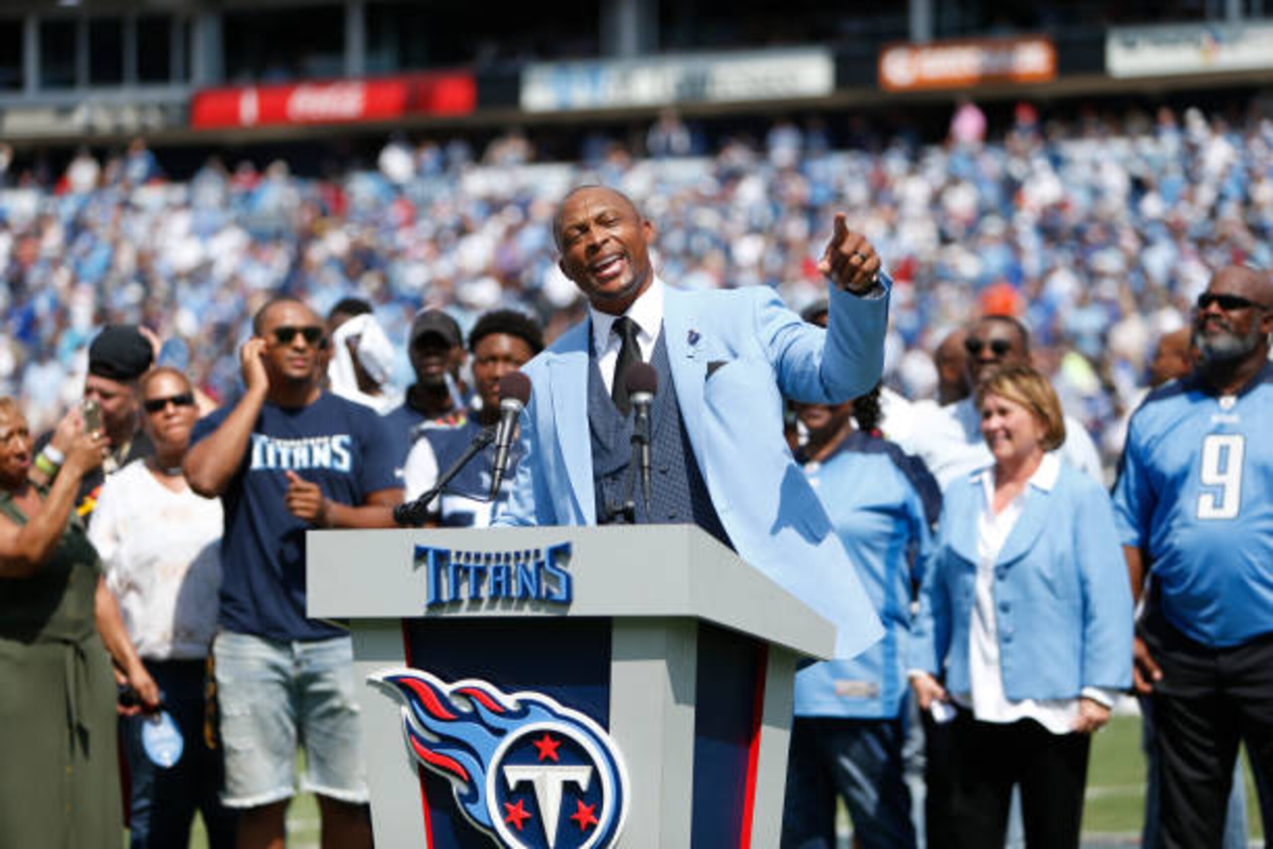 NASHVILLE, TN - SEPTEMBER 15: Former Tennessee Titans running back Eddie George addressing the crowd during a retirement ceremony of his jersey No. 27 at halftime a game between the Tennessee Titans and Indianapolis Colts, September 15, 2019, at Nissan Stadium in Nashville, Tennessee. (Photo by Matthew Maxey/Icon Sportswire via Getty Images)