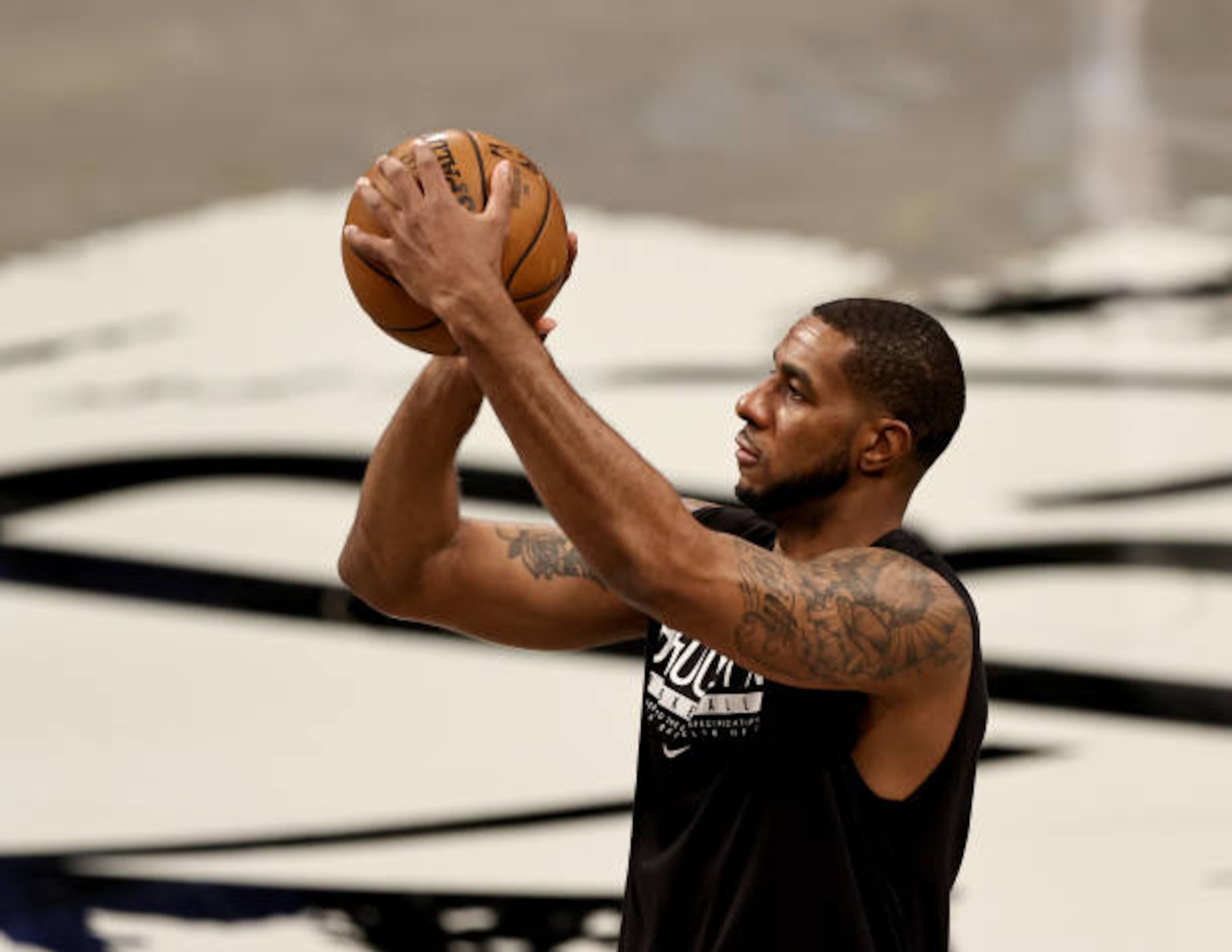 NEW YORK, NEW YORK - APRIL 10: LaMarcus Aldridge #21 of the Brooklyn Nets warms up before the game against the Los Angeles Lakers at Barclays Center on April 10, 2021 in the Brooklyn borough of New York City.NOTE TO USER: User expressly acknowledges and agrees that, by downloading and or using this photograph, User is consenting to the terms and conditions of the Getty Images License Agreement. (Photo by Elsa/Getty Images) NEW YORK, NEW YORK - APRIL 10: LaMarcus Aldridge #21 of the Brooklyn Nets warms up before the game against the Los Angeles Lakers at Barclays Center on April 10, 2021 in the Brooklyn borough of New York City.NOTE TO USER: User expressly acknowledges and agrees that, by downloading and or using this photograph, User is consenting to the terms and conditions of the Getty Images License Agreement. (Photo by Elsa/Getty Images)