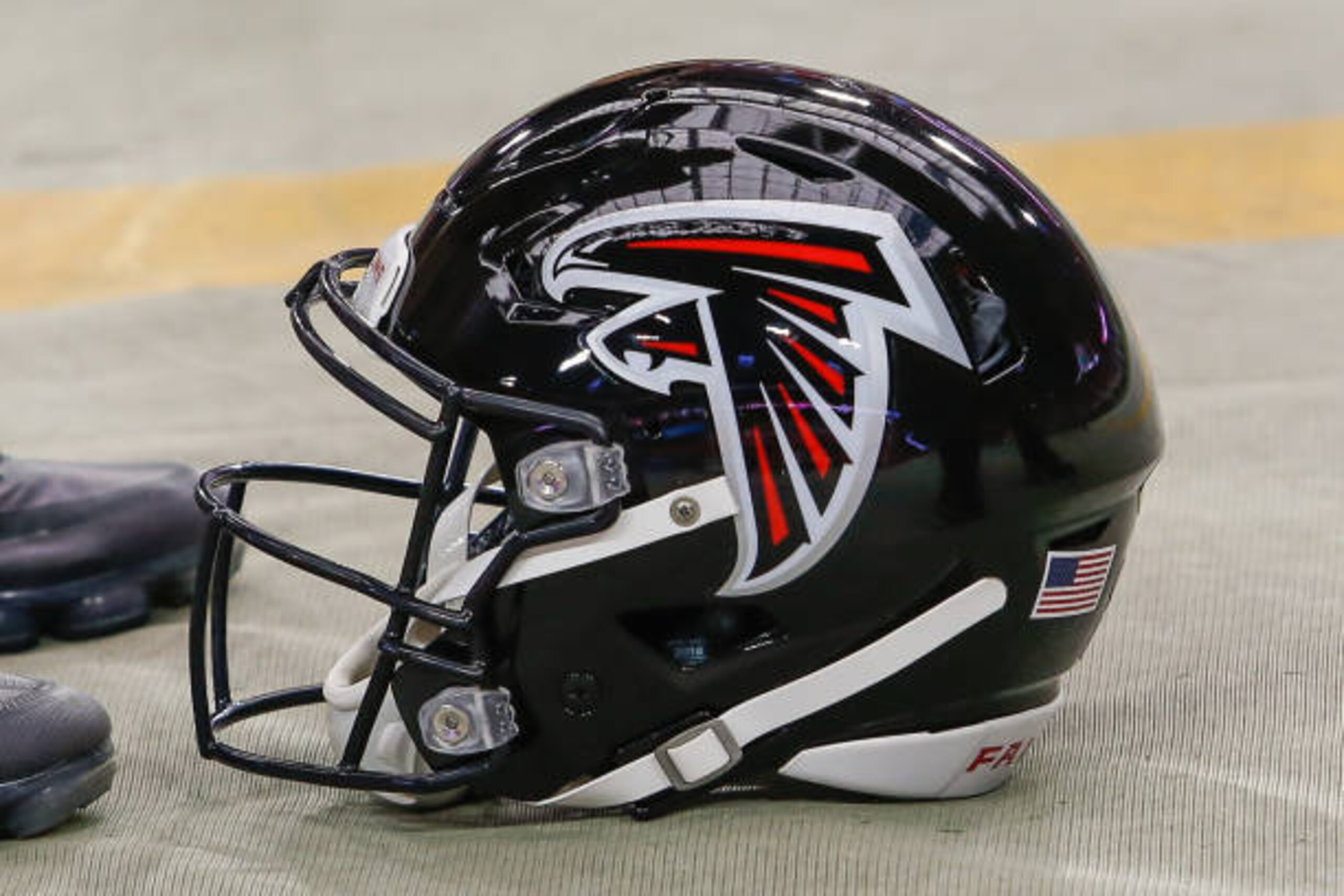 GLENDALE, AZ - OCTOBER 13:  An Atlanta Falcons helmet during the NFL football game between the Atlanta Falcons and the Arizona Cardinals on October 13, 2019 at State Farm Stadium in Glendale, Arizona. (Photo by Kevin Abele/Icon Sportswire via Getty Images)