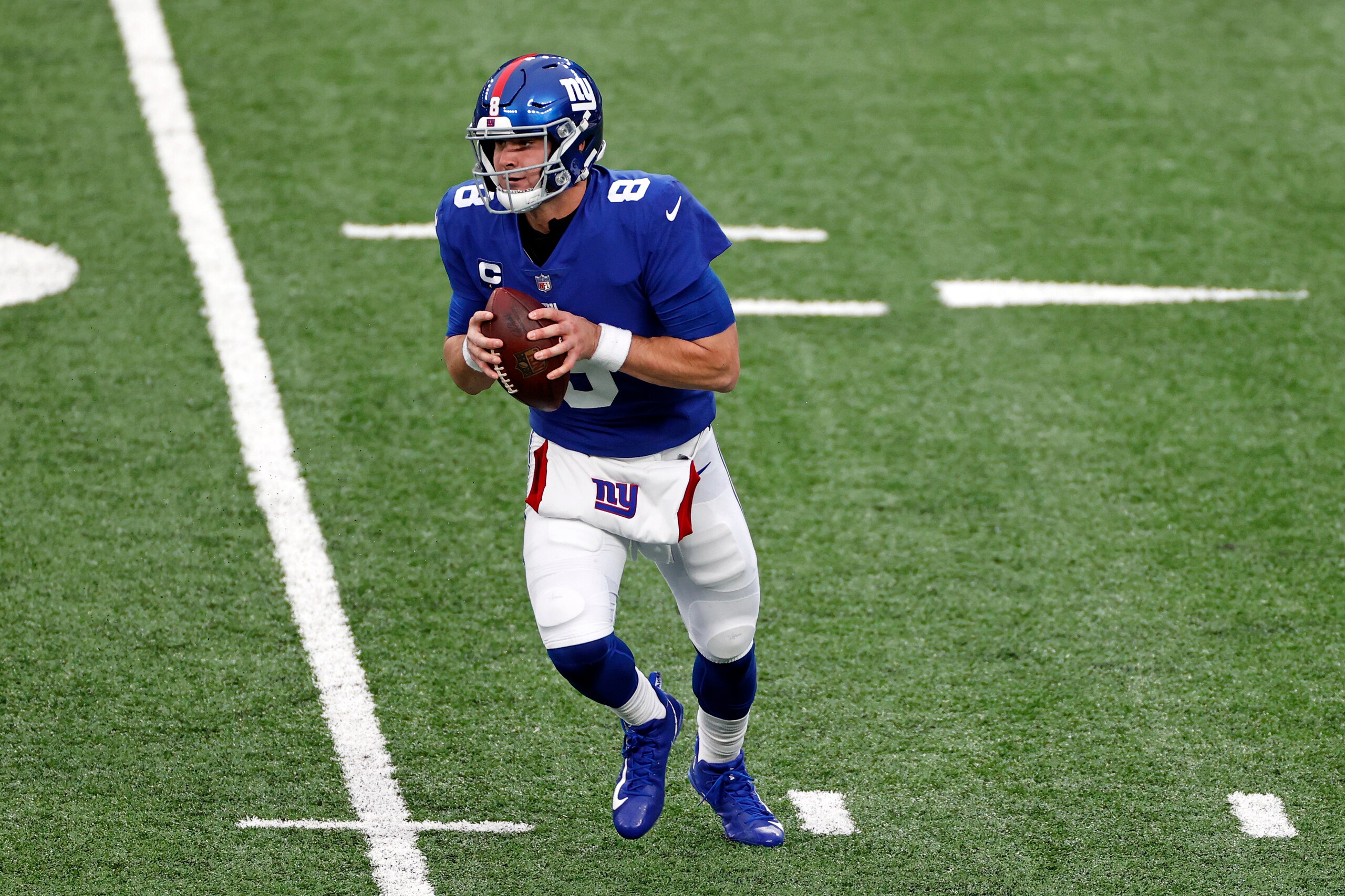 New York Giants quarterback Daniel Jones (8) in action during an NFL football game against the Dallas Cowboys, Sunday, Jan. 3, 2021, in East Rutherford, N.J. (AP Photo/Adam Hunger)