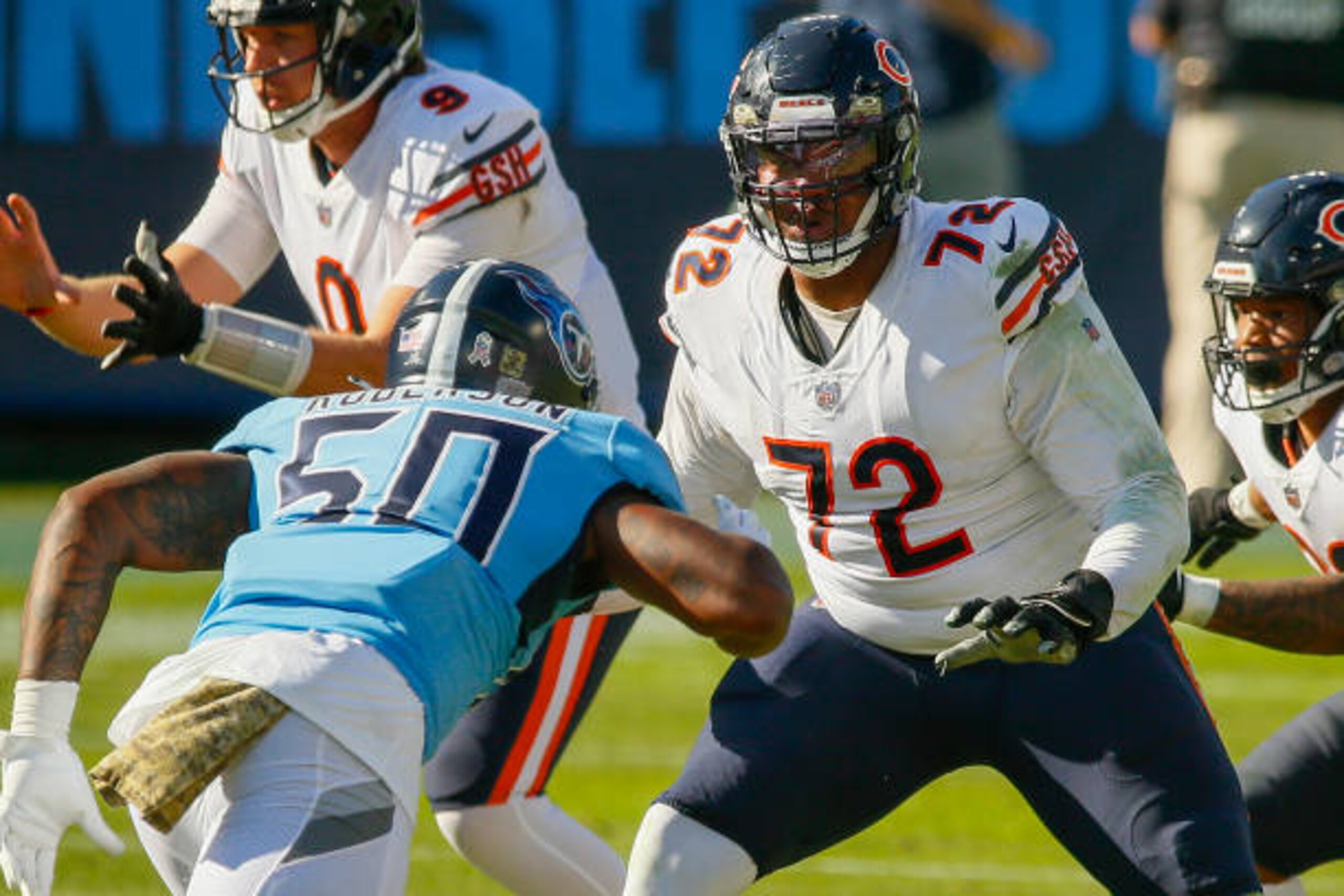 NASHVILLE, TENNESSEE - NOVEMBER 08: Charles Leno Jr. #72 of the Chicago Bears plays against the Tennessee Titans at Nissan Stadium on November 08, 2020 in Nashville, Tennessee. (Photo by Frederick Breedon/Getty Images)