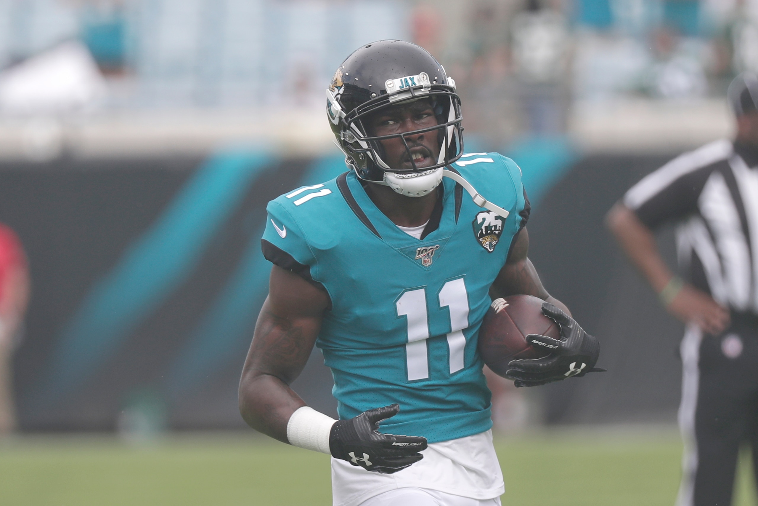 Jacksonville Jaguars wide receiver Marqise Lee (11) warms up before an NFL football game against the New York Jets, Sunday, Oct. 27, 2019, in Jacksonville, Fla. (AP Photo/John Raoux) Jacksonville Jaguars wide receiver Marqise Lee (11) warms up before an NFL football game against the New York Jets, Sunday, Oct. 27, 2019, in Jacksonville, Fla. (AP Photo/John Raoux)