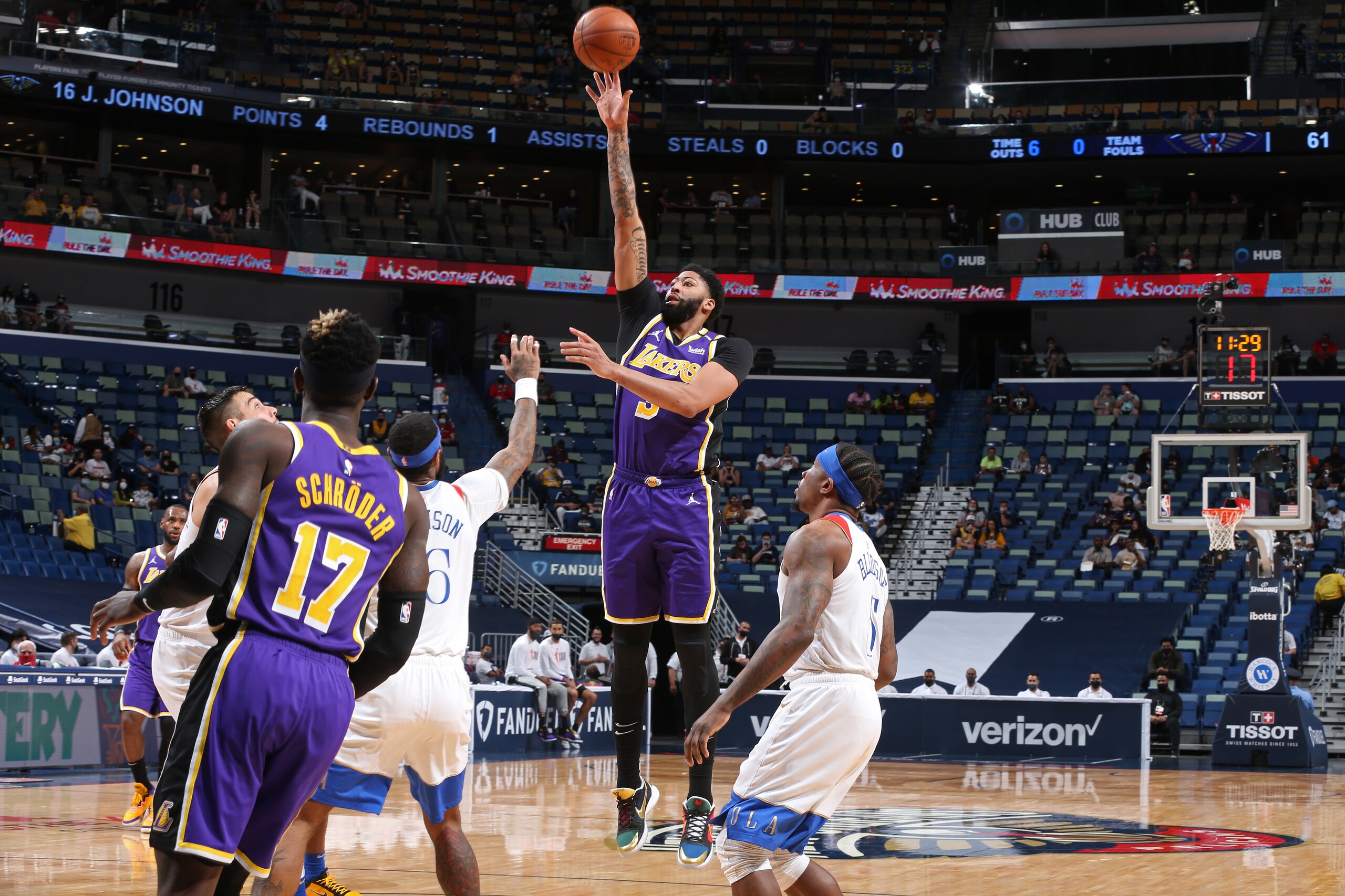 NEW ORLEANS, LA - MAY 16: Anthony Davis #3 of the Los Angeles Lakers shoots the ball against the New Orleans Pelicans on May 16, 2021 at the Smoothie King Center in New Orleans, Louisiana. NOTE TO USER: User expressly acknowledges and agrees that, by downloading and or using this Photograph, user is consenting to the terms and conditions of the Getty Images License Agreement. Mandatory Copyright Notice: Copyright 2021 NBAE (Photo by Layne Murdoch Jr./NBAE via Getty Images) NEW ORLEANS, LA - MAY 16: Anthony Davis #3 of the Los Angeles Lakers shoots the ball against the New Orleans Pelicans on May 16, 2021 at the Smoothie King Center in New Orleans, Louisiana. NOTE TO USER: User expressly acknowledges and agrees that, by downloading and or using this Photograph, user is consenting to the terms and conditions of the Getty Images License Agreement. Mandatory Copyright Notice: Copyright 2021 NBAE (Photo by Layne Murdoch Jr./NBAE via Getty Images)