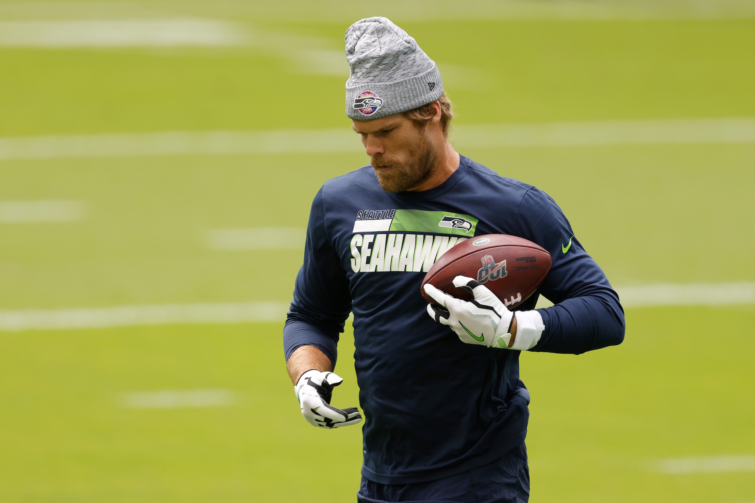MIAMI GARDENS, FLORIDA - OCTOBER 04: Greg Olsen #88 of the Seattle Seahawks warms up prior to the game against the Miami Dolphins at Hard Rock Stadium on October 04, 2020 in Miami Gardens, Florida. (Photo by Michael Reaves/Getty Images)