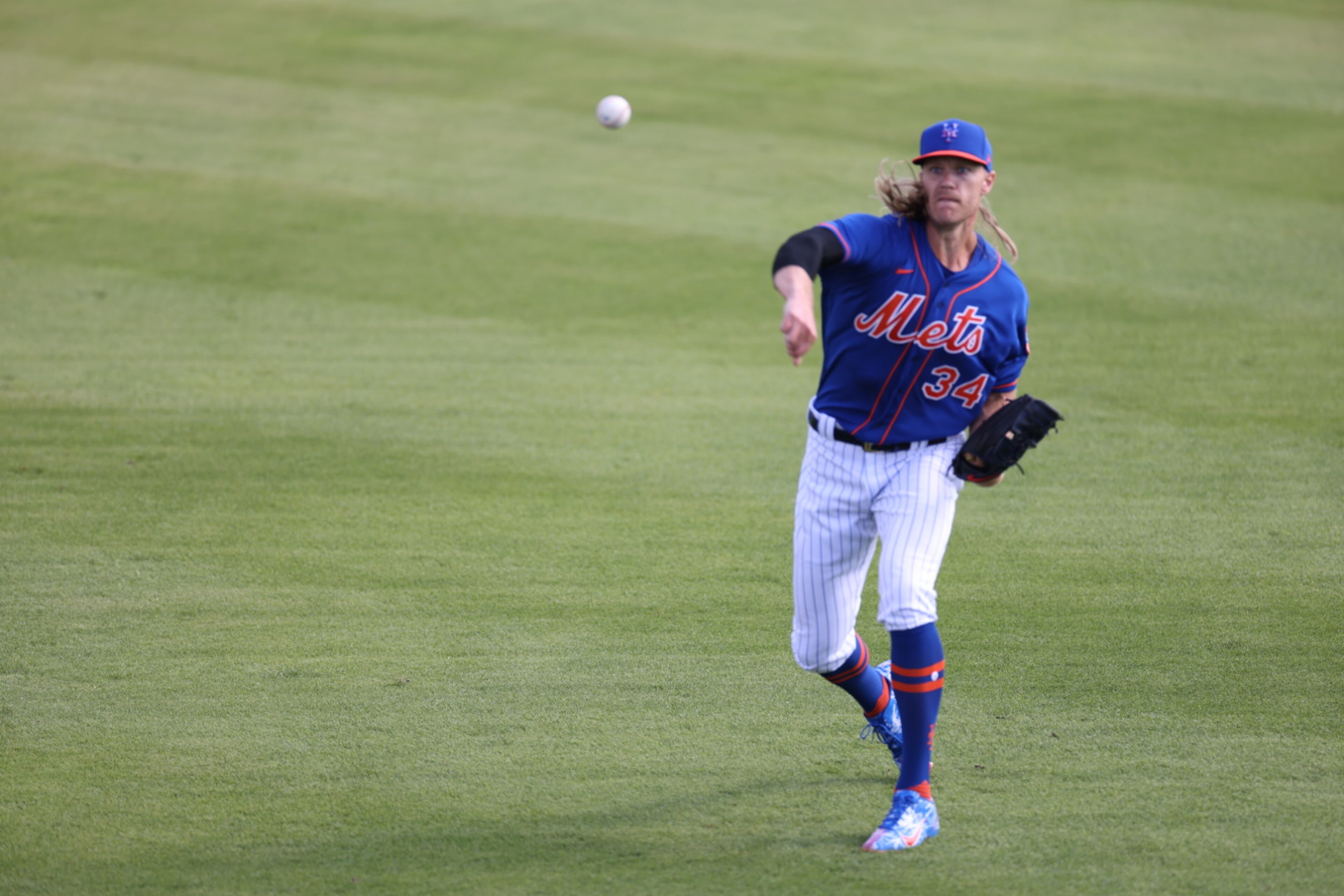 Baseball: New York Mets Noah Syndergaard (34) throwing during spring training practice at Clover Park.
Port St. Lucie, FL 2/24/2021
CREDIT: Simon Bruty (Photo by Simon Bruty/Sports Illustrated via Getty Images)
(Set Number: X163532 TK1) Baseball: New York Mets Noah Syndergaard (34) throwing during spring training practice at Clover Park.
Port St. Lucie, FL 2/24/2021
CREDIT: Simon Bruty (Photo by Simon Bruty/Sports Illustrated via Getty Images)
(Set Number: X163532 TK1)