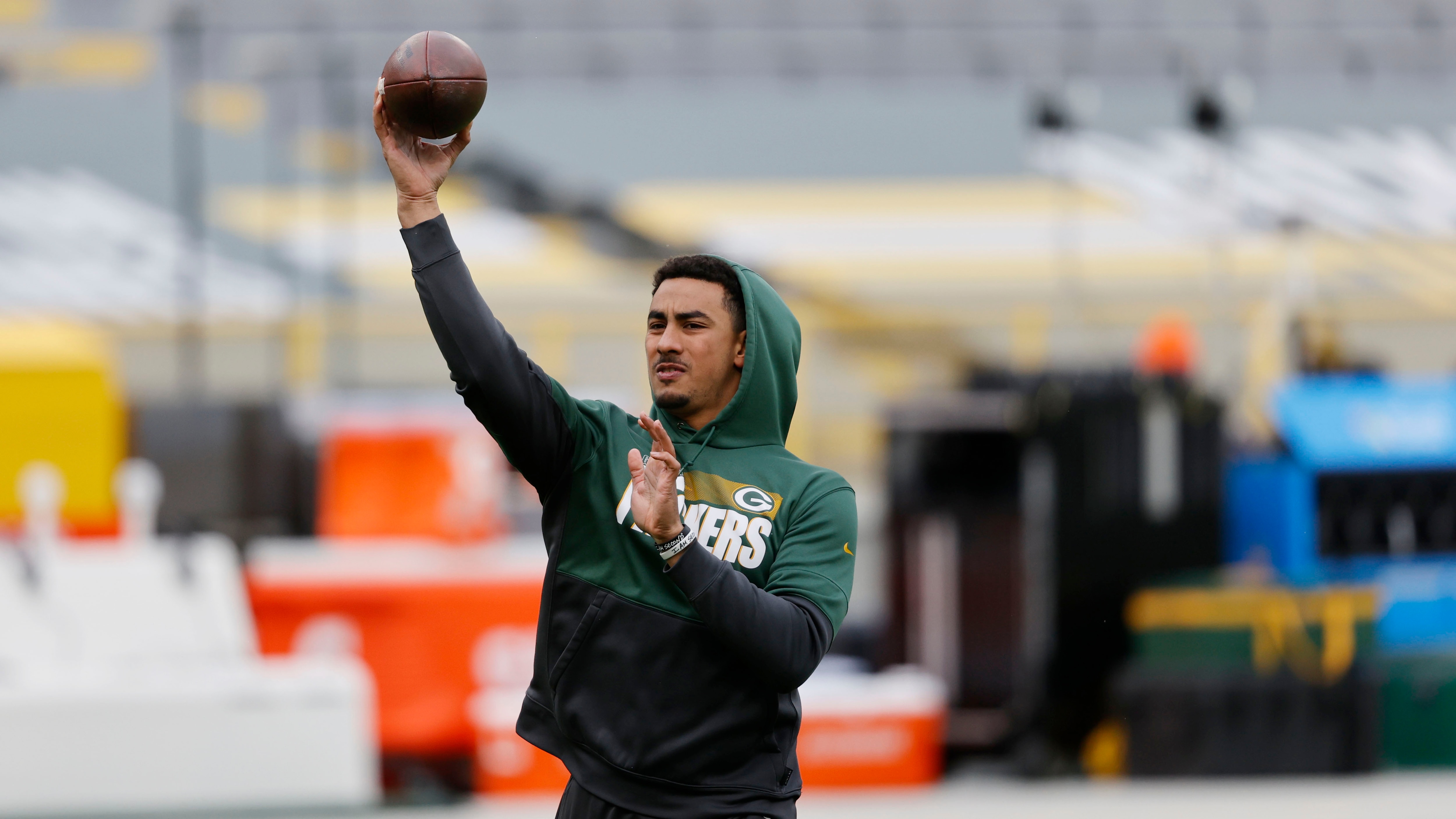 Green Bay Packers' Jordan Love practices before an NFL football game, Sunday, Nov 1. 2020, between the Minnesota Vikings and Green Bay Packers in Green Bay, Wis. (AP Photo/Jeffrey Phelps)