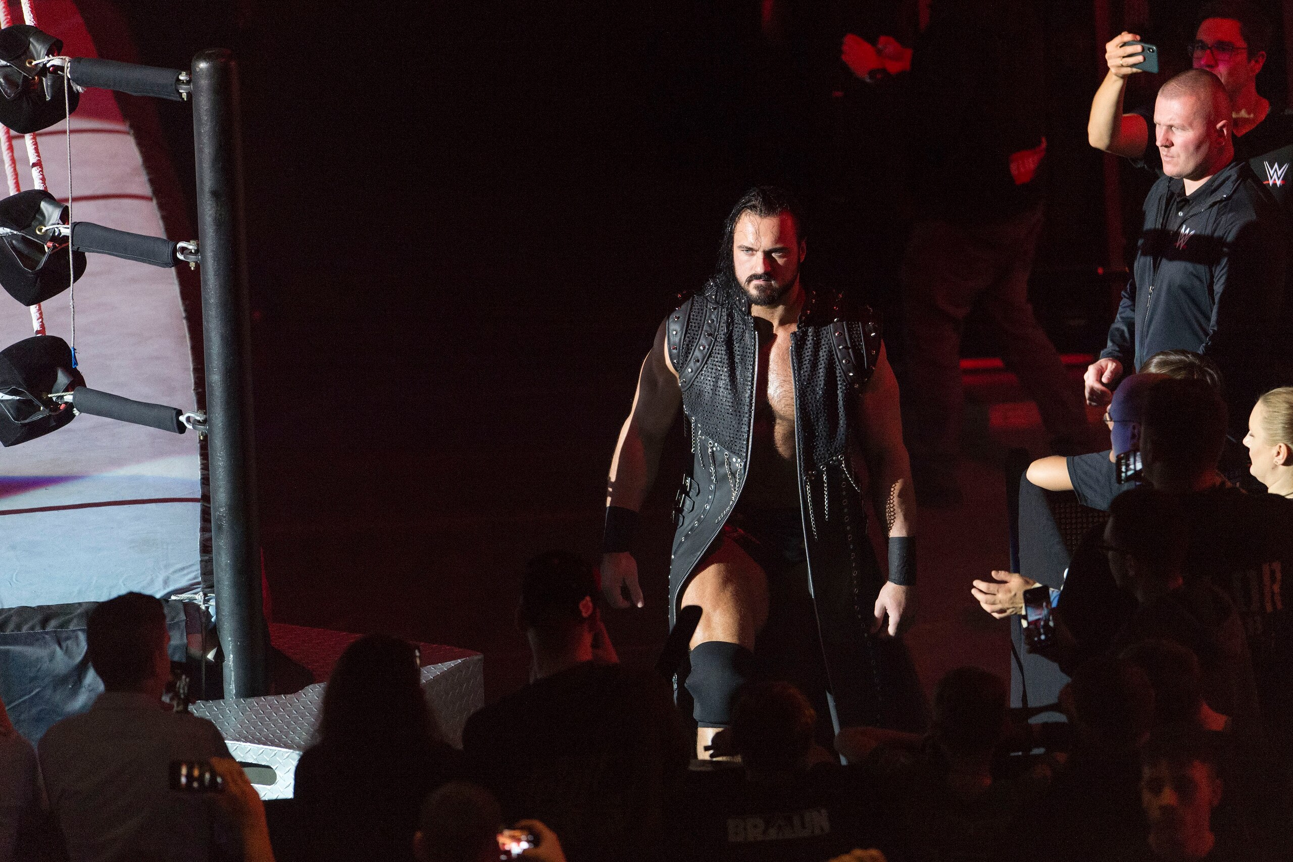 COLOGNE, GERMANY - NOVEMBER 07: Drew McIntyre during the WWE Live Show at Lanxess Arena on November 7, 2018 in Cologne, Germany. (Photo by Marc Pfitzenreuter/Getty Images)