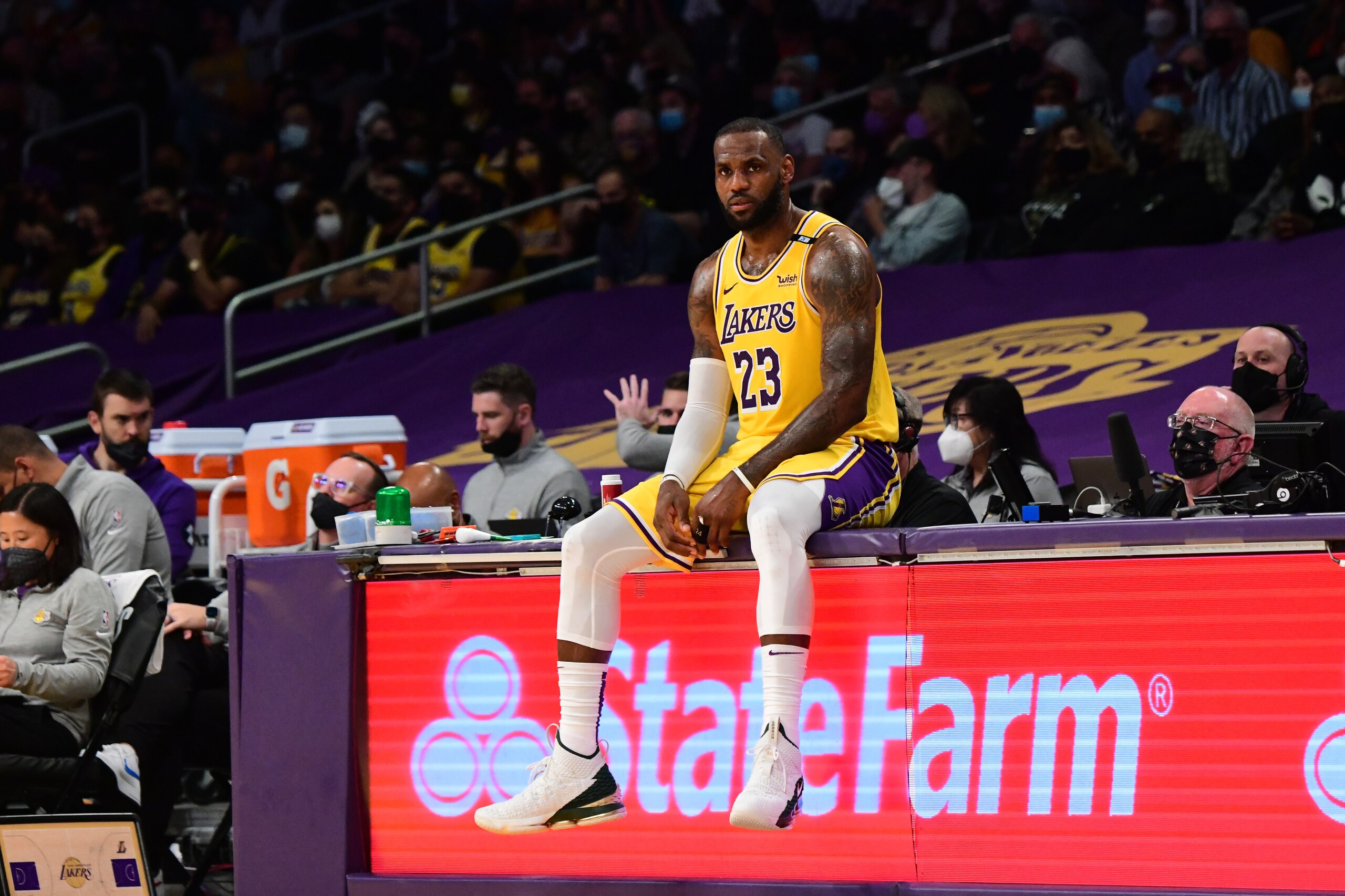 LOS ANGELES, CA - JUNE 3: LeBron James #23 of the Los Angeles Lakers looks on during the game against the Phoenix Suns during Round 1, Game 6 of the 2021 NBA Playoffs on June 3, 2021 at STAPLES Center in Los Angeles, California. NOTE TO USER: User expressly acknowledges and agrees that, by downloading and/or using this Photograph, user is consenting to the terms and conditions of the Getty Images License Agreement. Mandatory Copyright Notice: Copyright 2021 NBAE (Photo by Adam Pantozzi/NBAE via Getty Images)