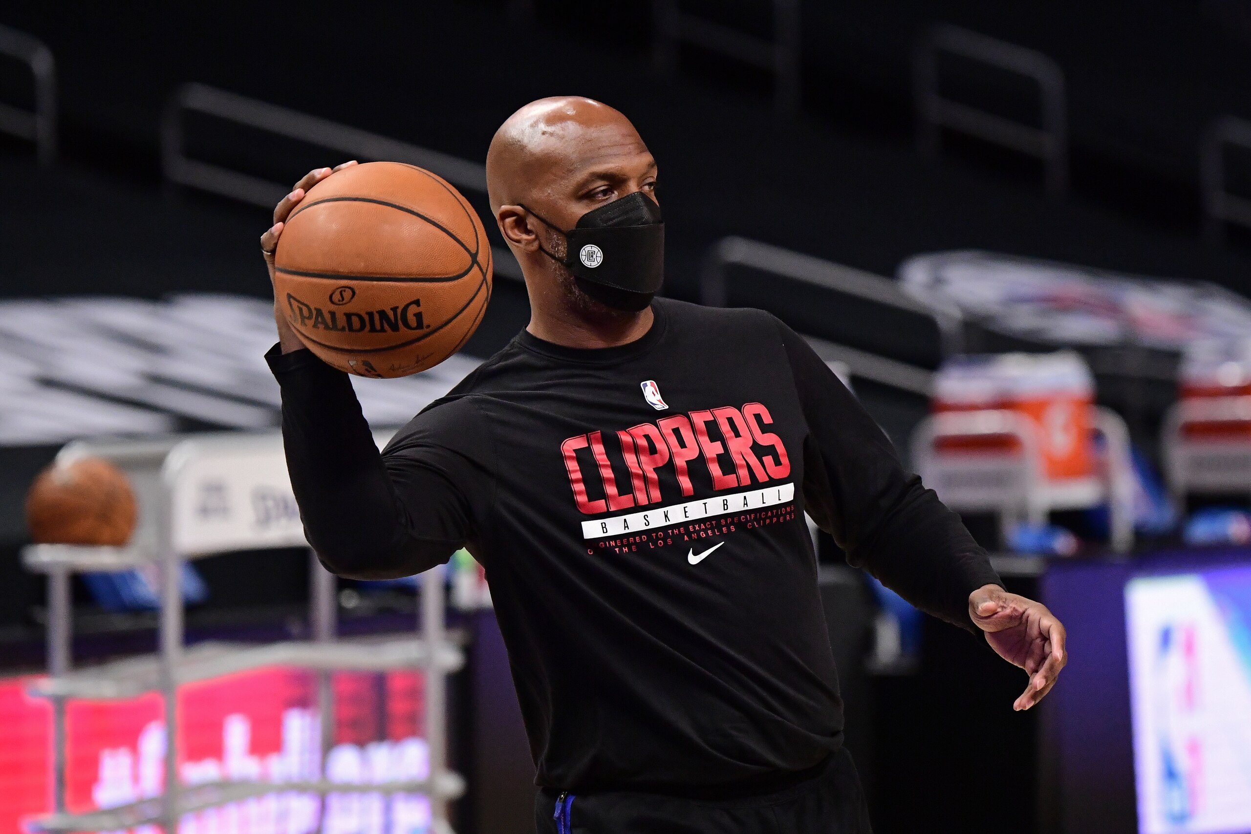 LOS ANGELES, CA - MARCH 11: Assistant Coach Chauncey Billups helps warms up prior to the game against the Golden State Warriors on March 11, 2021 at STAPLES Center in Los Angeles, California. NOTE TO USER: User expressly acknowledges and agrees that, by downloading and/or using this Photograph, user is consenting to the terms and conditions of the Getty Images License Agreement. Mandatory Copyright Notice: Copyright 2021 NBAE (Photo by Adam Pantozzi/NBAE via Getty Images)