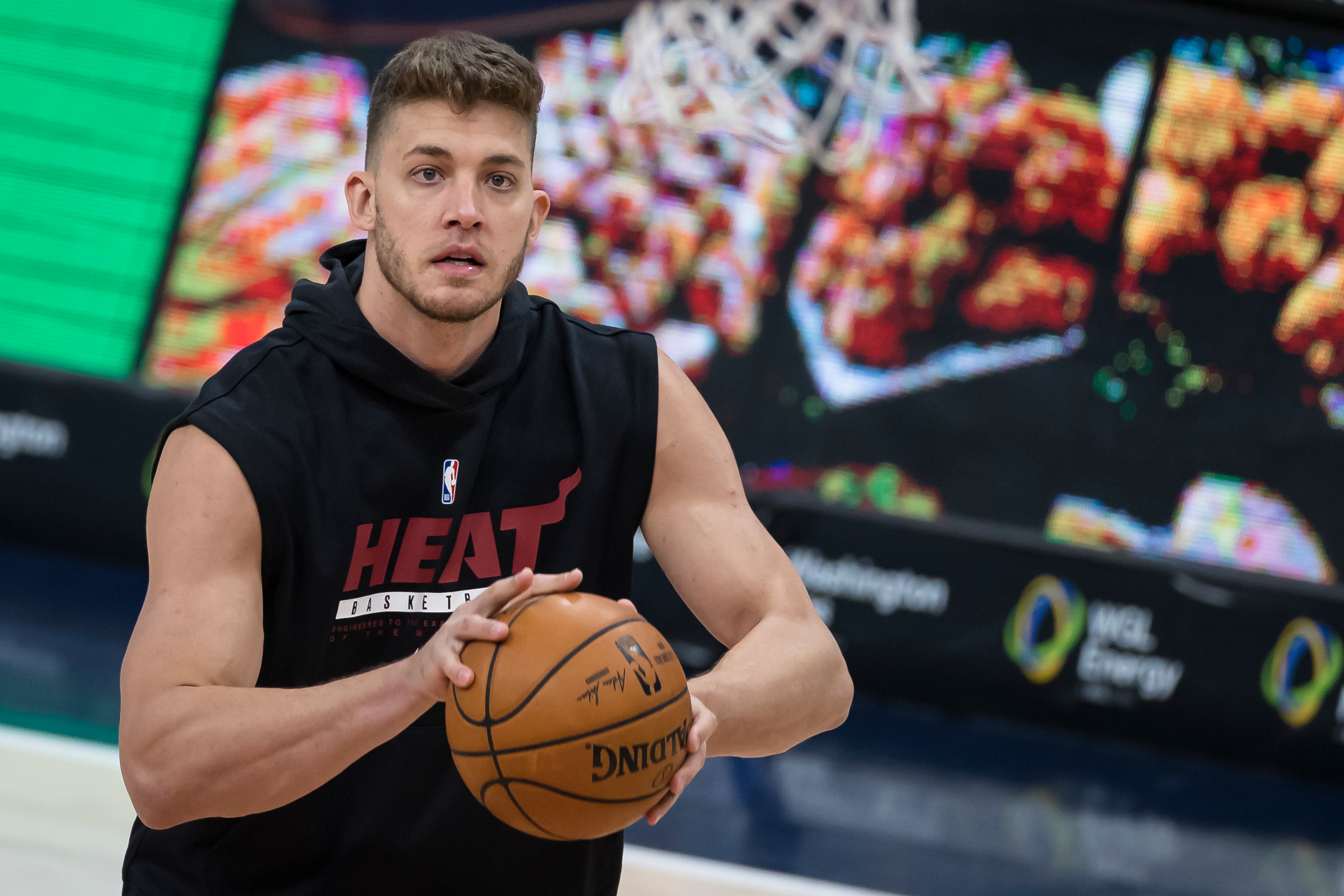 WASHINGTON, DC - JANUARY 09: Meyers Leonard #0 of the Miami Heat warms up before the game against the Washington Wizards at Capital One Arena on January 9, 2021 in Washington, DC. NOTE TO USER: User expressly acknowledges and agrees that, by downloading and or using this photograph, User is consenting to the terms and conditions of the Getty Images License Agreement. (Photo by Scott Taetsch/Getty Images)