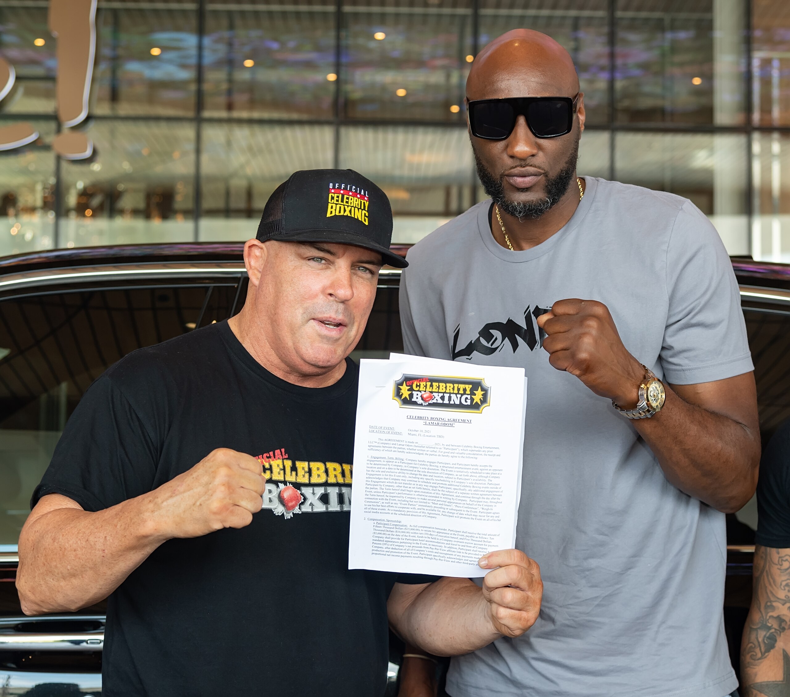 PHILADELPHIA, PENNSYLVANIA - JULY 09:  Celebrity Boxing Founder Damon Feldman and Lamar Odom attend Odom's Celebrity Boxing contract signing to defend his title in an upcoming match at Live! Casino & Hotel Philadelphia on July 09, 2021 in Philadelphia, Pennsylvania. (Photo by Gilbert Carrasquillo/Getty Images)