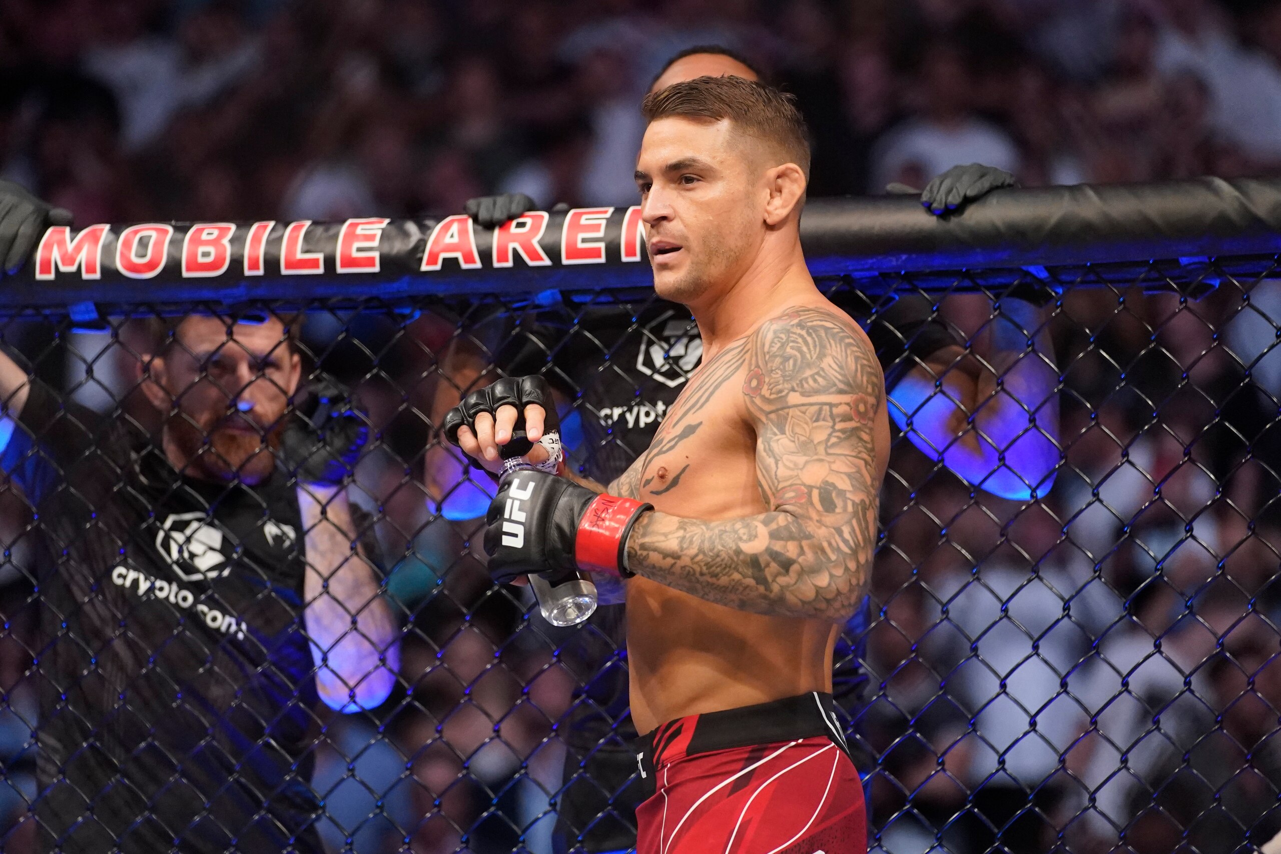 Dustin Poirier prepares to fight Conor McGregor in a UFC 264 lightweight mixed martial arts bout Saturday, July 10, 2021, in Las Vegas. (AP Photo/John Locher)
