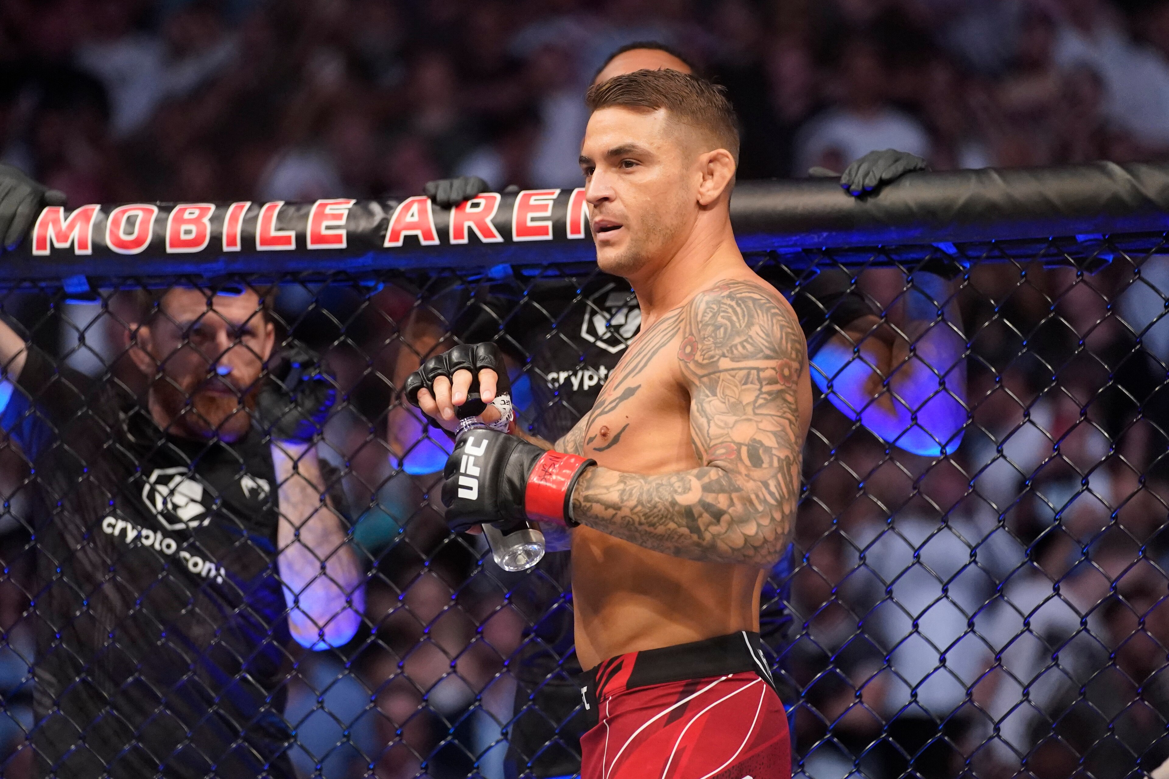 Dustin Poirier prepares to fight Conor McGregor in a UFC 264 lightweight mixed martial arts bout Saturday, July 10, 2021, in Las Vegas. (AP Photo/John Locher)