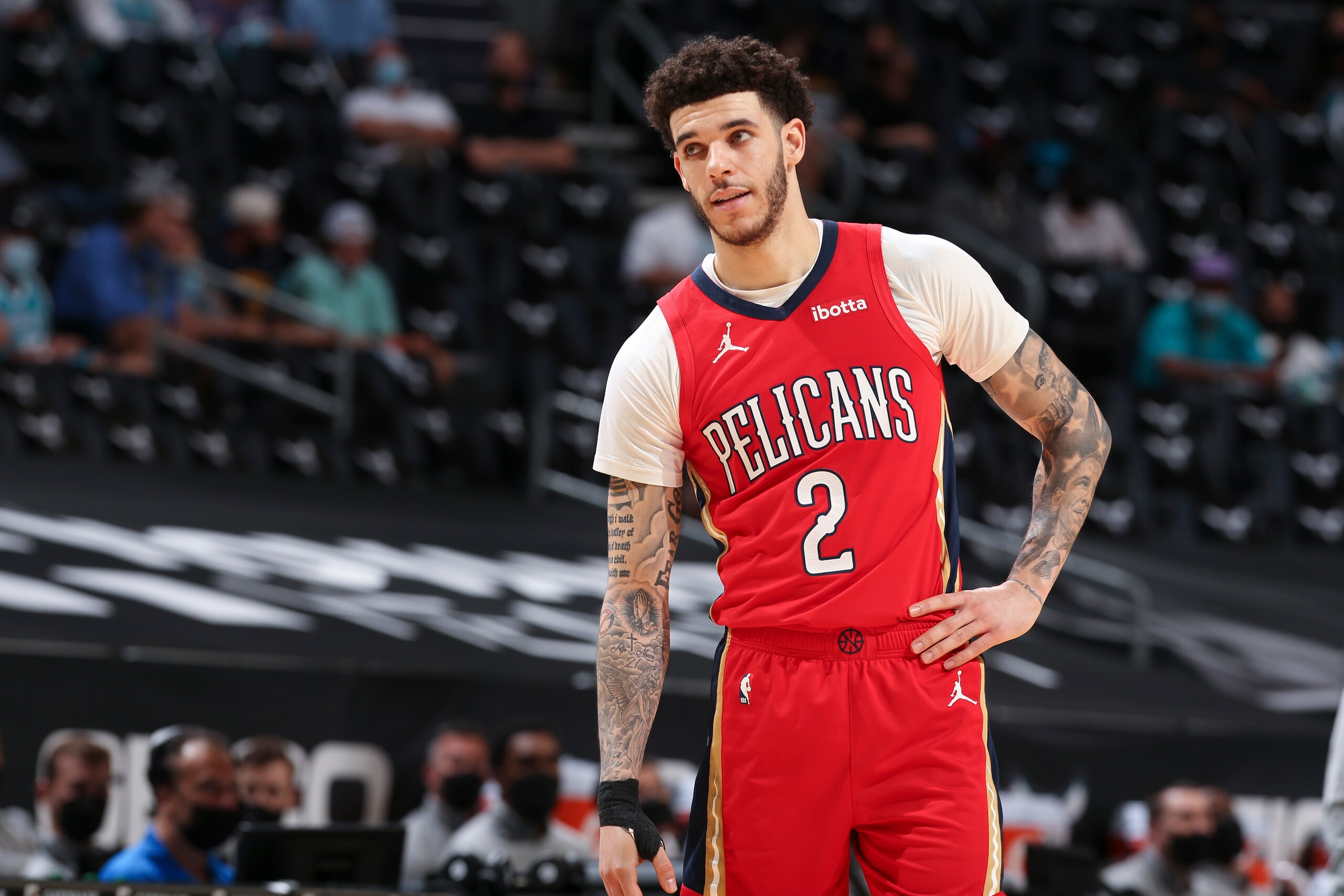 CHARLOTTE, NC - MAY 9: Lonzo Ball #2 of the New Orleans Pelicans looks on during the game against the Charlotte Hornets on May 9, 2021 at Spectrum Center in Charlotte, North Carolina. NOTE TO USER: User expressly acknowledges and agrees that, by downloading and or using this photograph, User is consenting to the terms and conditions of the Getty Images License Agreement. Mandatory Copyright Notice: Copyright 2021 NBAE (Photo by Kent Smith/NBAE via Getty Images)
