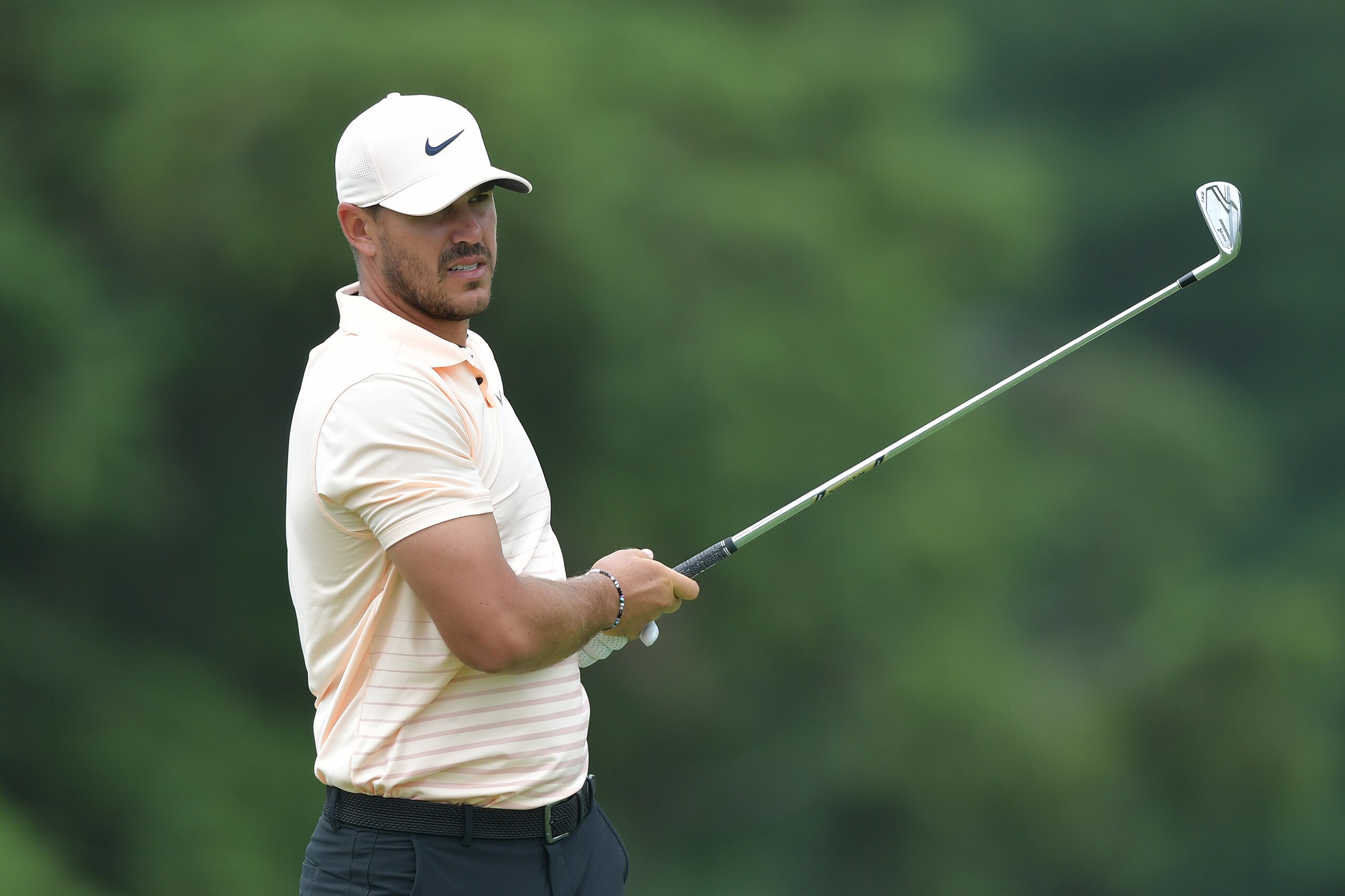CROMWELL, CONNECTICUT - JUNE 27: Brooks Koepka of the United States plays his shot from the fifth tee during the final round of the Travelers Championship at TPC River Highlands on June 27, 2021 in Cromwell, Connecticut. (Photo by Drew Hallowell/Getty Images)