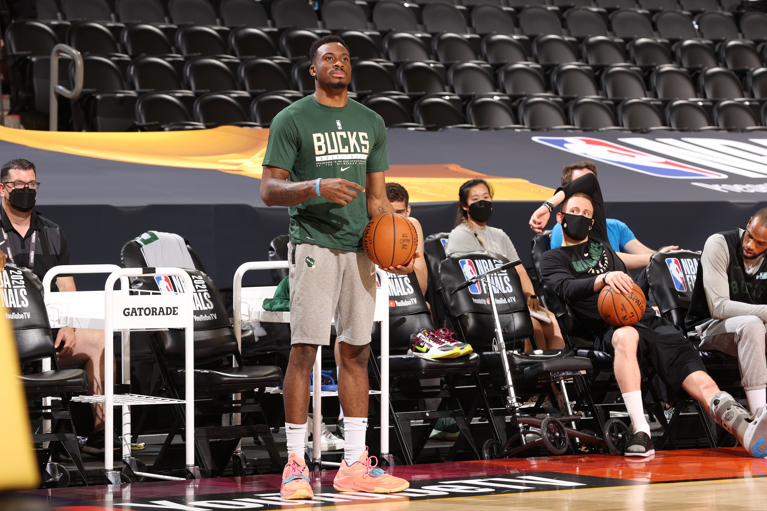 PHOENIX, AZ - JULY 16: Thanasis Antetokounmpo #43 of the Milwaukee Bucks handles the ball during practice and media availability as part of the 2021 NBA Finals on July 16, 2021 at Footprint Center in Phoenix, Arizona. NOTE TO USER: User expressly acknowledges and agrees that, by downloading and or using this photograph, user is consenting to the terms and conditions of the Getty Images License Agreement. Mandatory Copyright Notice: Copyright 2021 NBAE (Photo by David Sherman/NBAE via Getty Images)