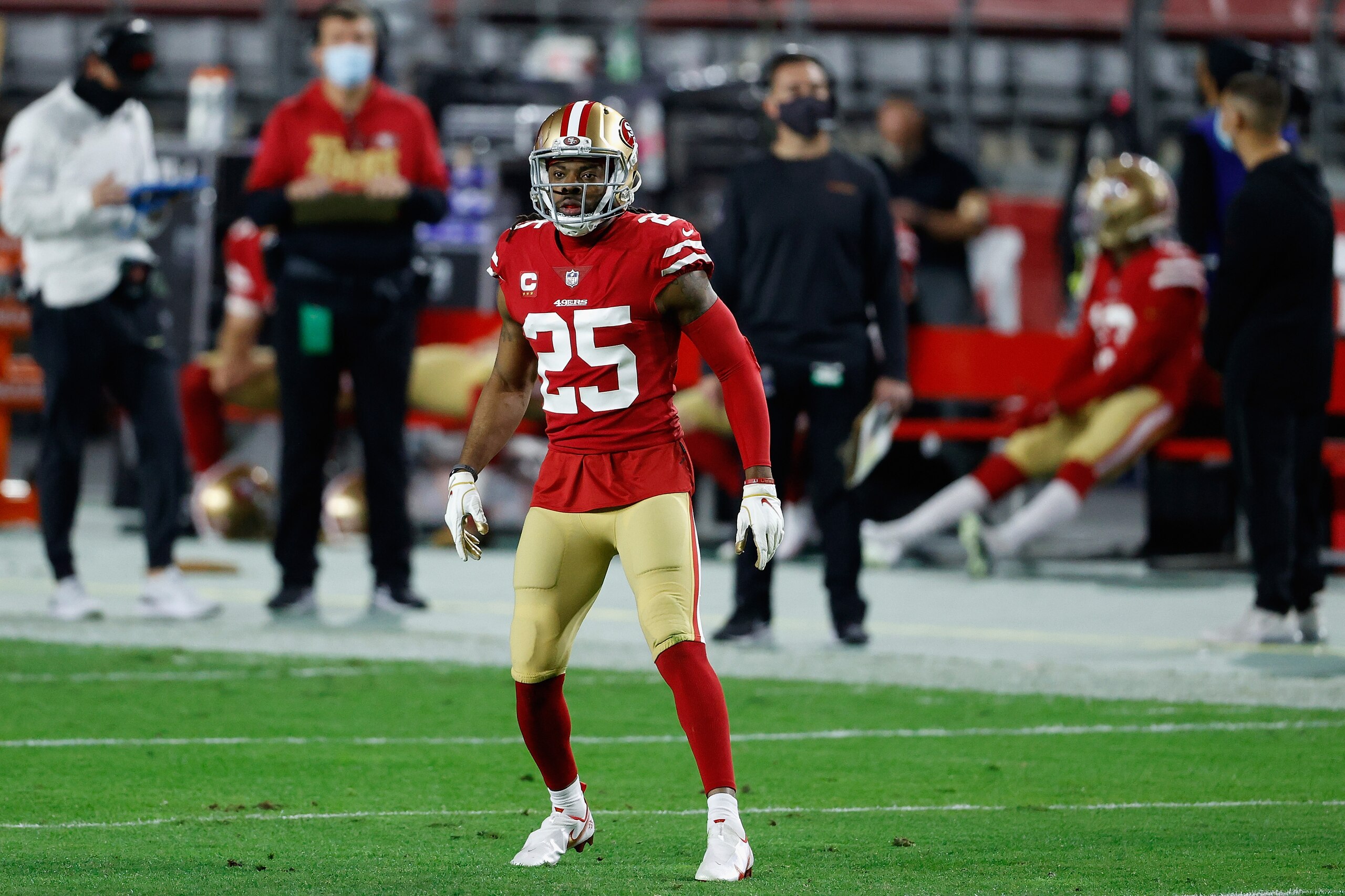 GLENDALE, ARIZONA - DECEMBER 07: Cornerback Richard Sherman #25 of the San Francisco 49ers during the NFL game against the Buffalo Bills  at State Farm Stadium on December 07, 2020 in Glendale, Arizona.  The Bills defeated the 49ers 34-24. (Photo by Christian Petersen/Getty Images)