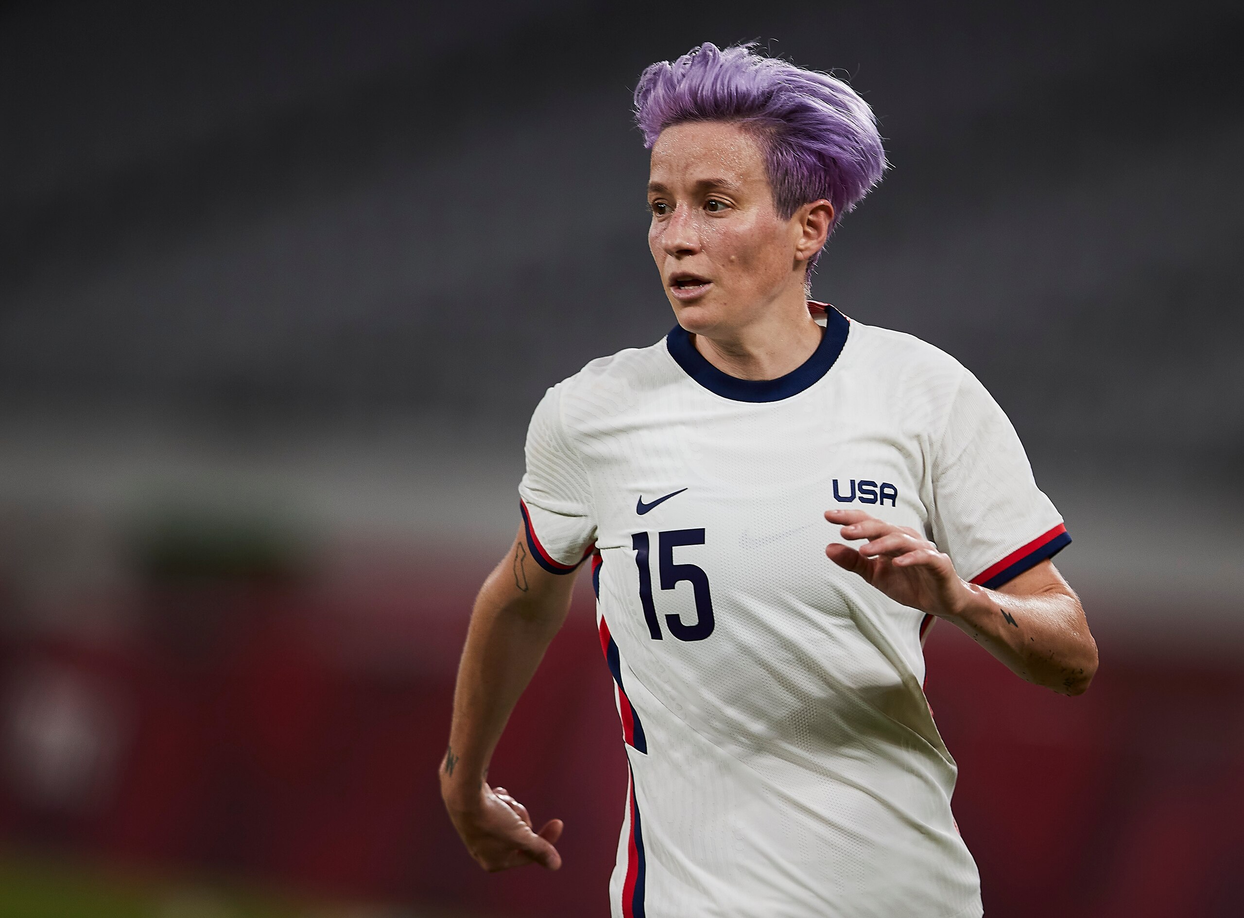 CHOFU, JAPAN - JULY 21: (BILD ZEITUNG OUT) Megan Rapinoe of USA looks on in the Women's First Round Group G match between Sweden and United States during the Tokyo 2020 Olympic Games at Tokyo Stadium on July 21, 2021 in Chofu, Tokyo, Japan. (Photo by Berengui/DeFodi Images via Getty Images)