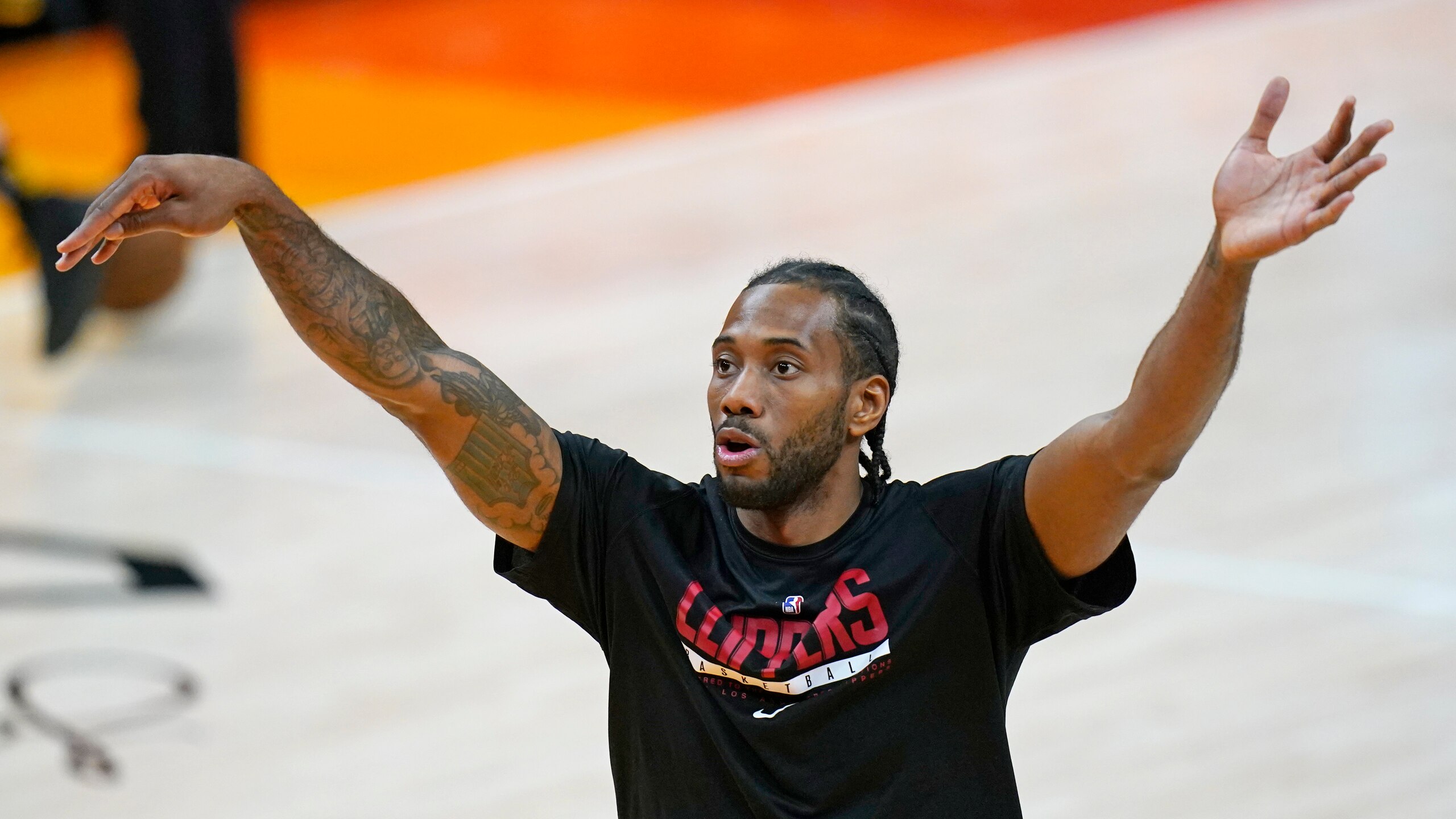 Los Angeles Clippers forward Kawhi Leonard warms up before Game 2 of a second-round NBA basketball playoff series against the Utah Jazz Thursday, June 10, 2021, in Salt Lake City. (AP Photo/Rick Bowmer)