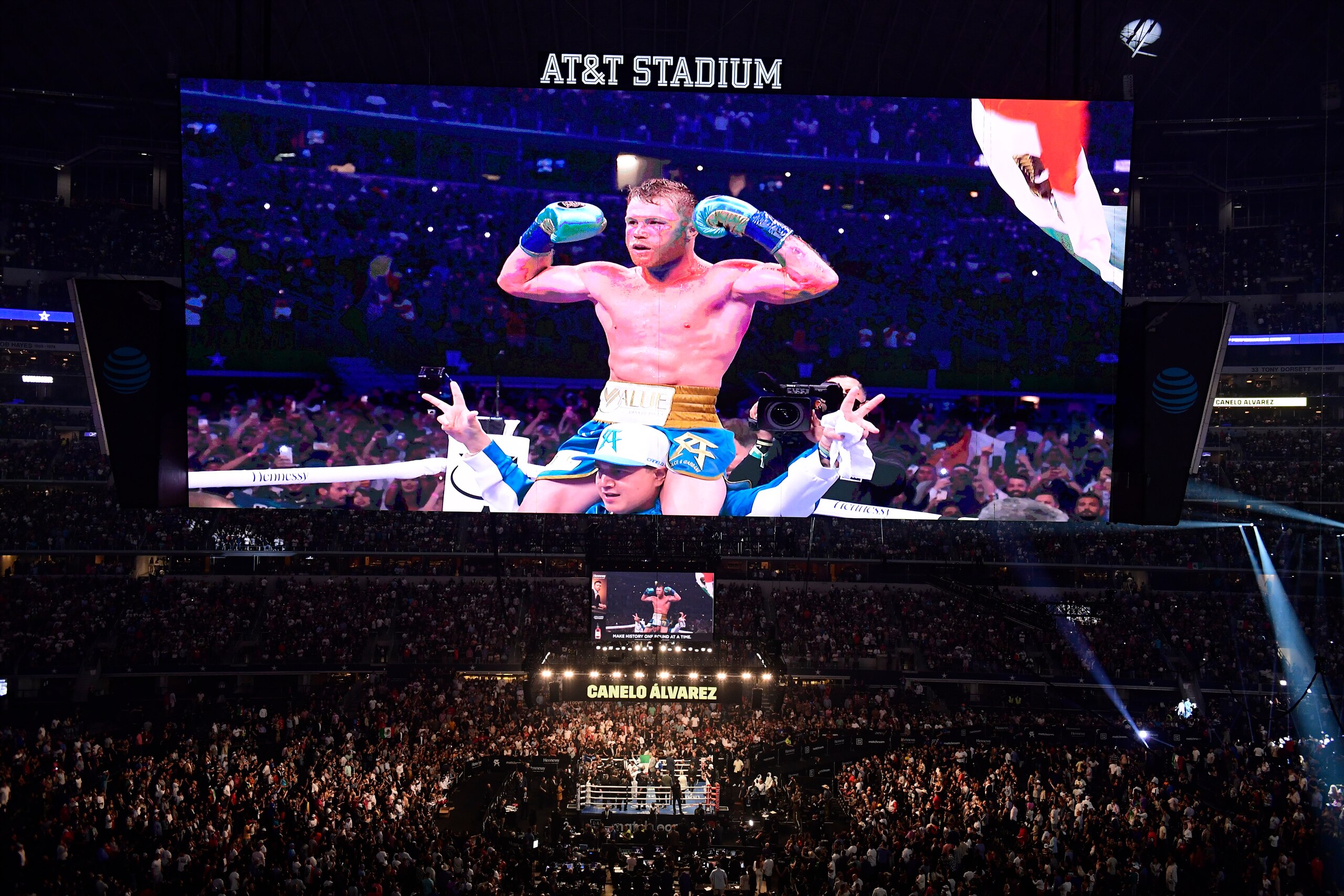Boxing: Super Middleweight Unification Bout: View of Canelo Alvarez on scoreboard, victorious after winning fight vs Billy Joe Saunders at AT&T Stadium. Arlington, TX 5/8/2021
CREDIT: Greg Nelson (Photo by Greg Nelson/Sports Illustrated via Getty Images) (Set Number:  X163610 TK1)