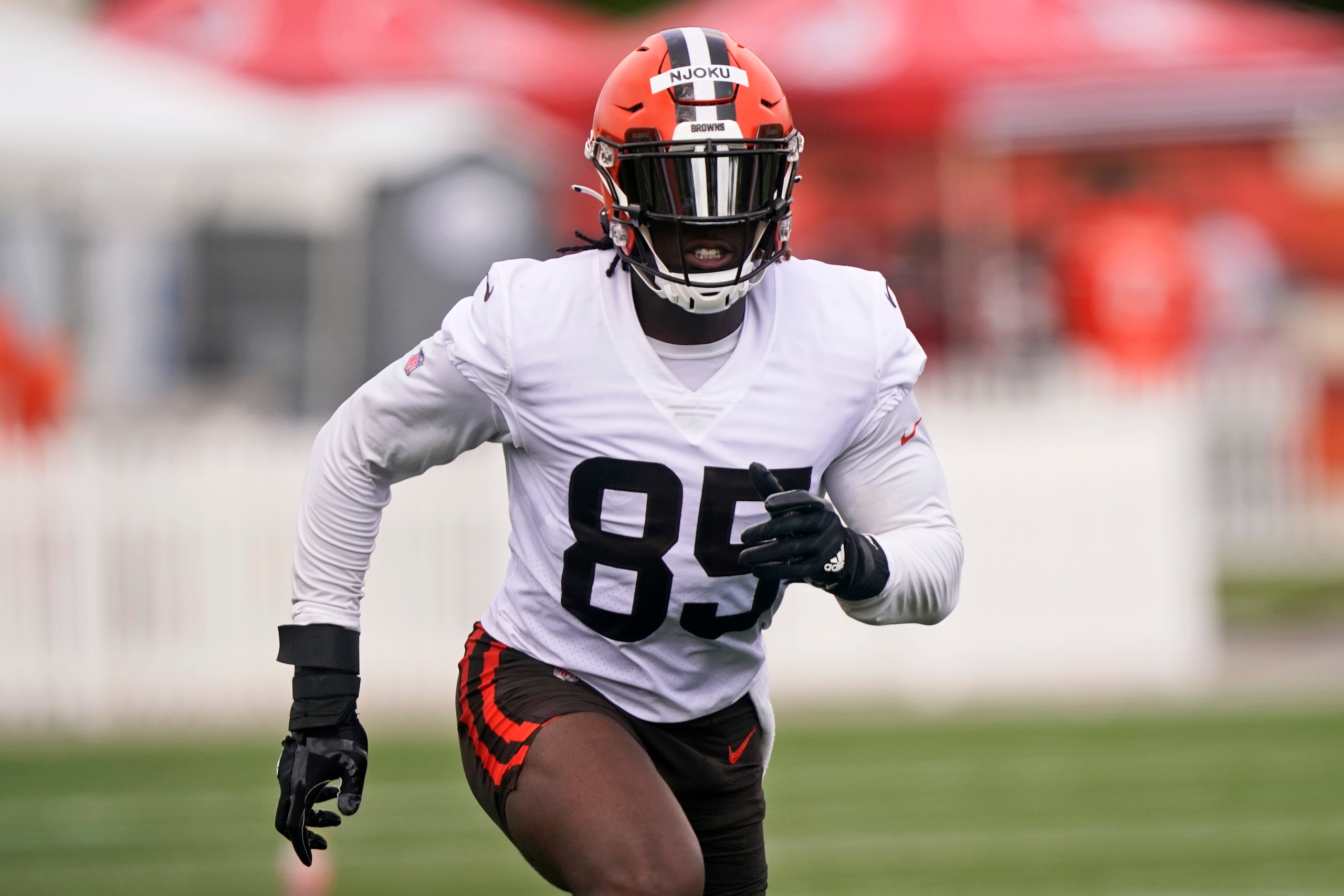 Cleveland Browns tight end David Njoku runs a route during an NFL football practice, Saturday, July 31, 2021, in Berea, Ohio. (AP Photo/Tony Dejak)