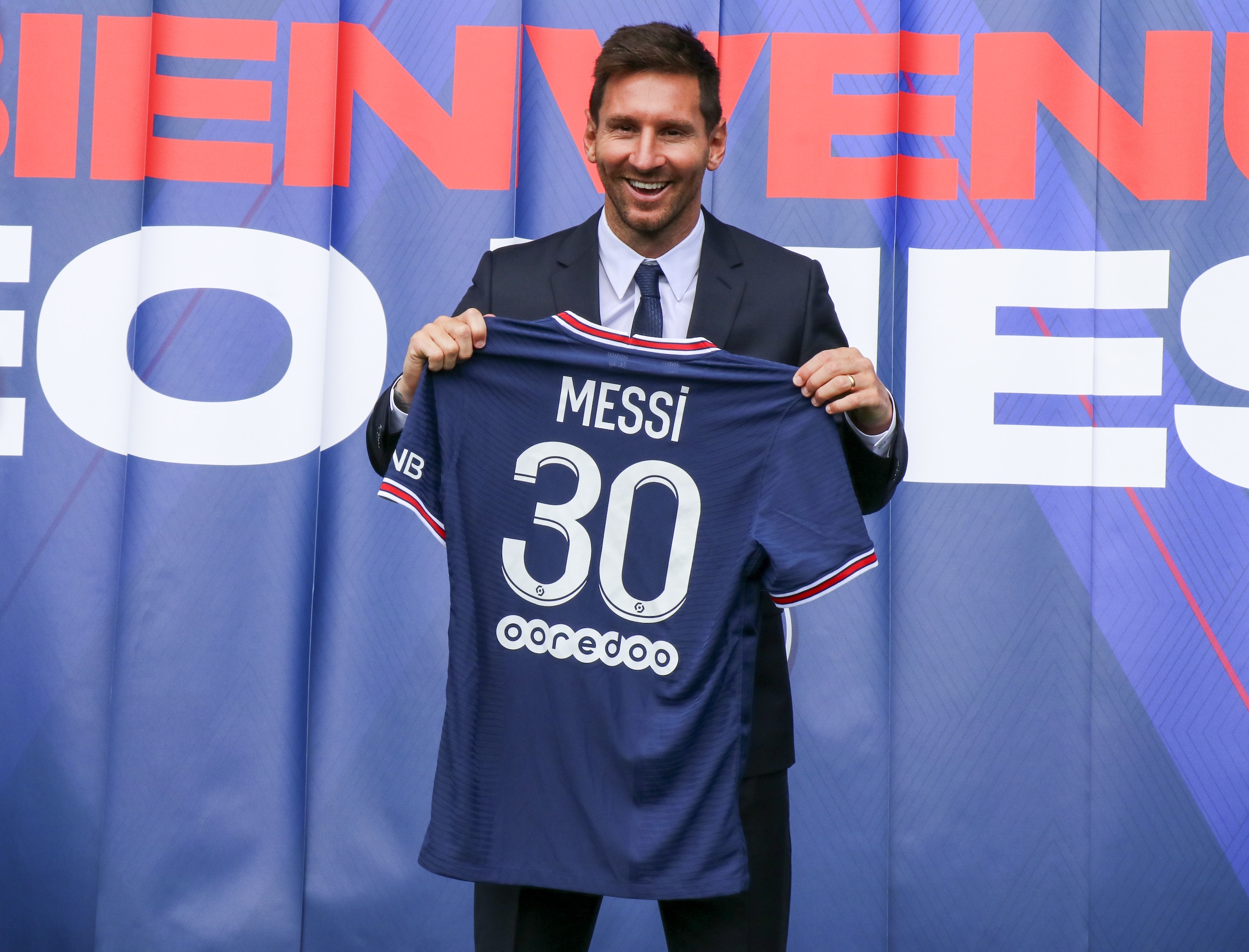 Fransa Birinci Futbol Ligi (Ligue 1) ekibi Paris Saint-Germain (PSG), yeni transferi Lionel Messi'yi basÄ±na tanÄ±ttÄ±. (Photo by Alaattin Dogru/Anadolu Agency via Getty Images)