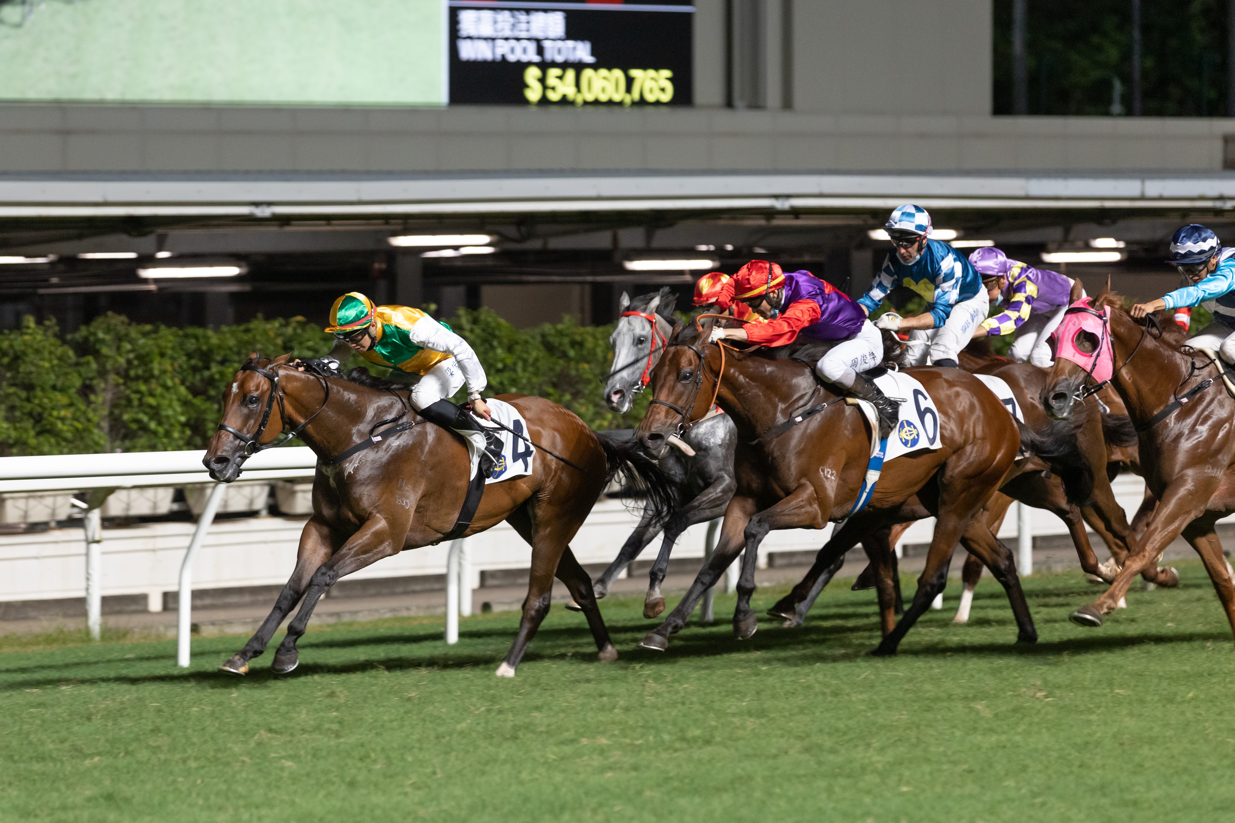 HONG KONG, CHINA - JULY 14 : Jockey Derek Leung Ka-chun riding Sparkling Dragon wins the Race 9 Sports Road Handicap (Class 2) at Happy Valley Racecourse on July 14, 2021 in Hong Kong. (Photo by Lo Chun Kit /Getty Images)