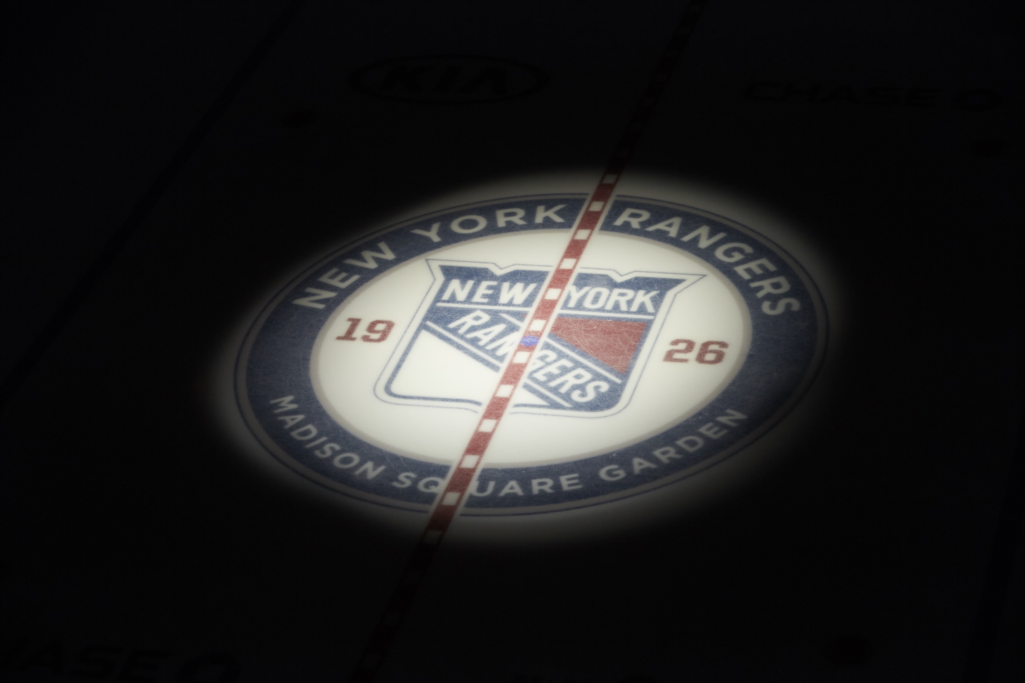 Hockey: Aerial view of New York Rangers logo on center ice before game vs Nashville Predators at Madison Square Garden.
New York, NY 11/23/2015
CREDIT: Tim Clayton (Photo by Tim Clayton /Sports Illustrated via Getty Images)
(Set Number: X160166 TK1 )