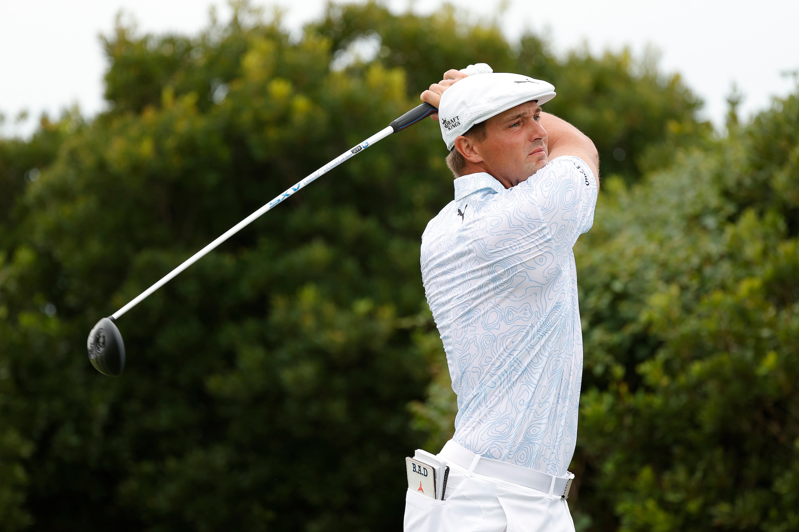 JERSEY CITY, NEW JERSEY - AUGUST 21: Bryson DeChambeau of the United States plays his shot from the third tee during the third round of THE NORTHERN TRUST, the first event of the FedExCup Playoffs, at Liberty National Golf Club on August 21, 2021 in Jersey City, New Jersey. (Photo by Sarah Stier/Getty Images)