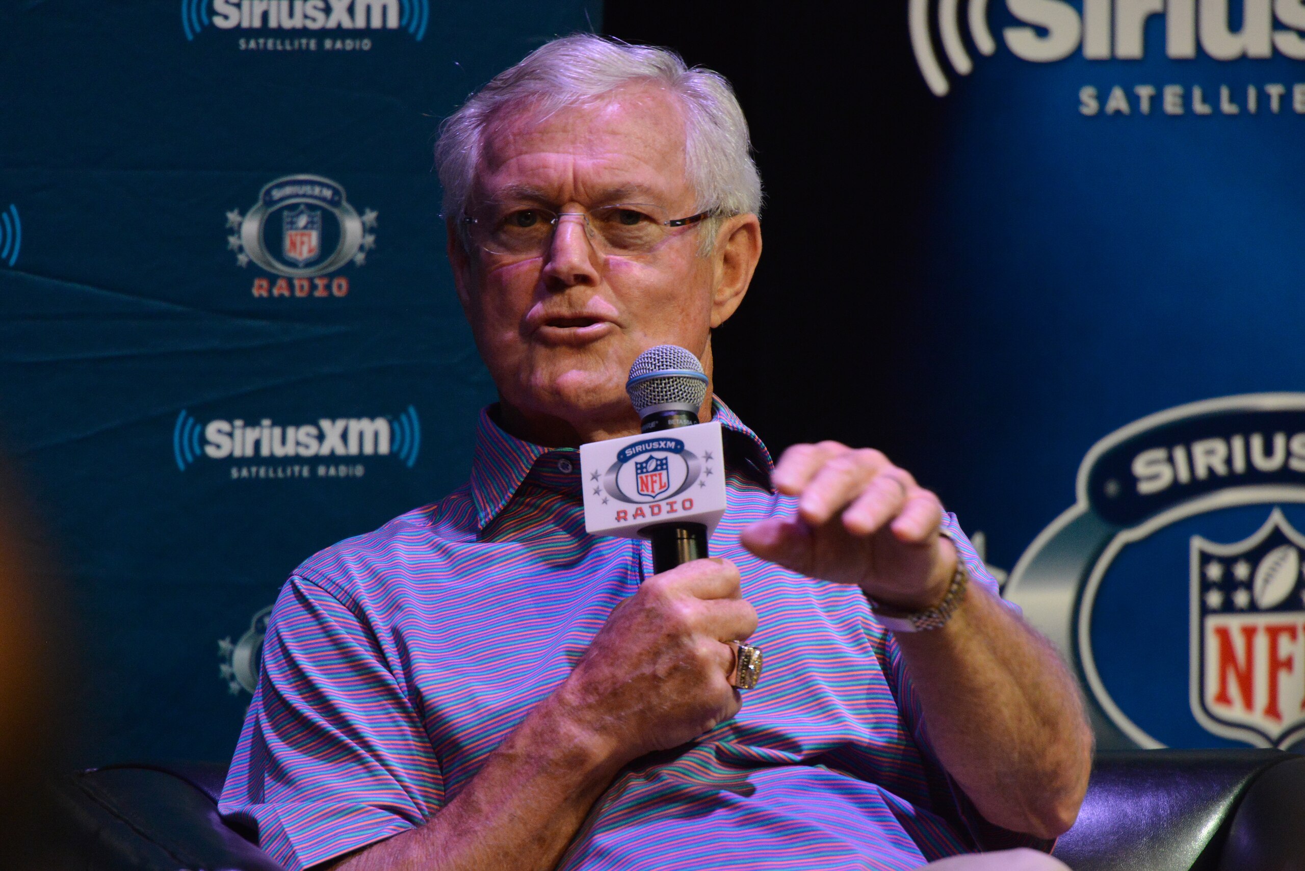 CANTON, OH - AUGUST 04:  Dick Vermeil speaks to Kurt Warner during the SiriusXM's Town Hall at Umstattd Hall at the Zimmermann Symphony Center on August 4, 2017 in Canton, Ohio.  (Photo by Duane Prokop/Getty Images for SiriusXM)