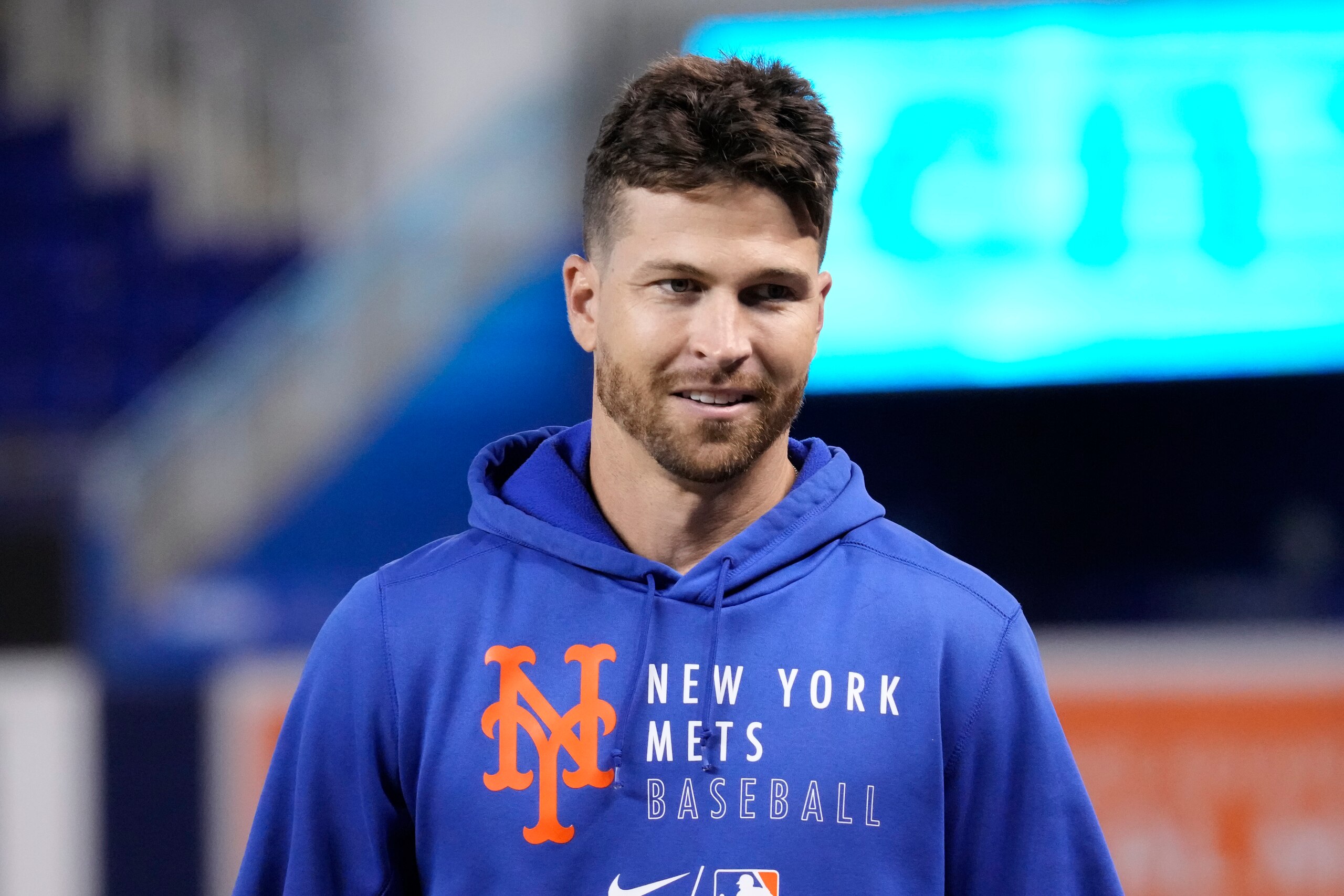 MIAMI, FLORIDA - AUGUST 02: Jacob deGrom #48 of the New York Mets looks on during batting practice prior to the game against the Miami Marlins at loanDepot park on August 02, 2021 in Miami, Florida. (Photo by Mark Brown/Getty Images)