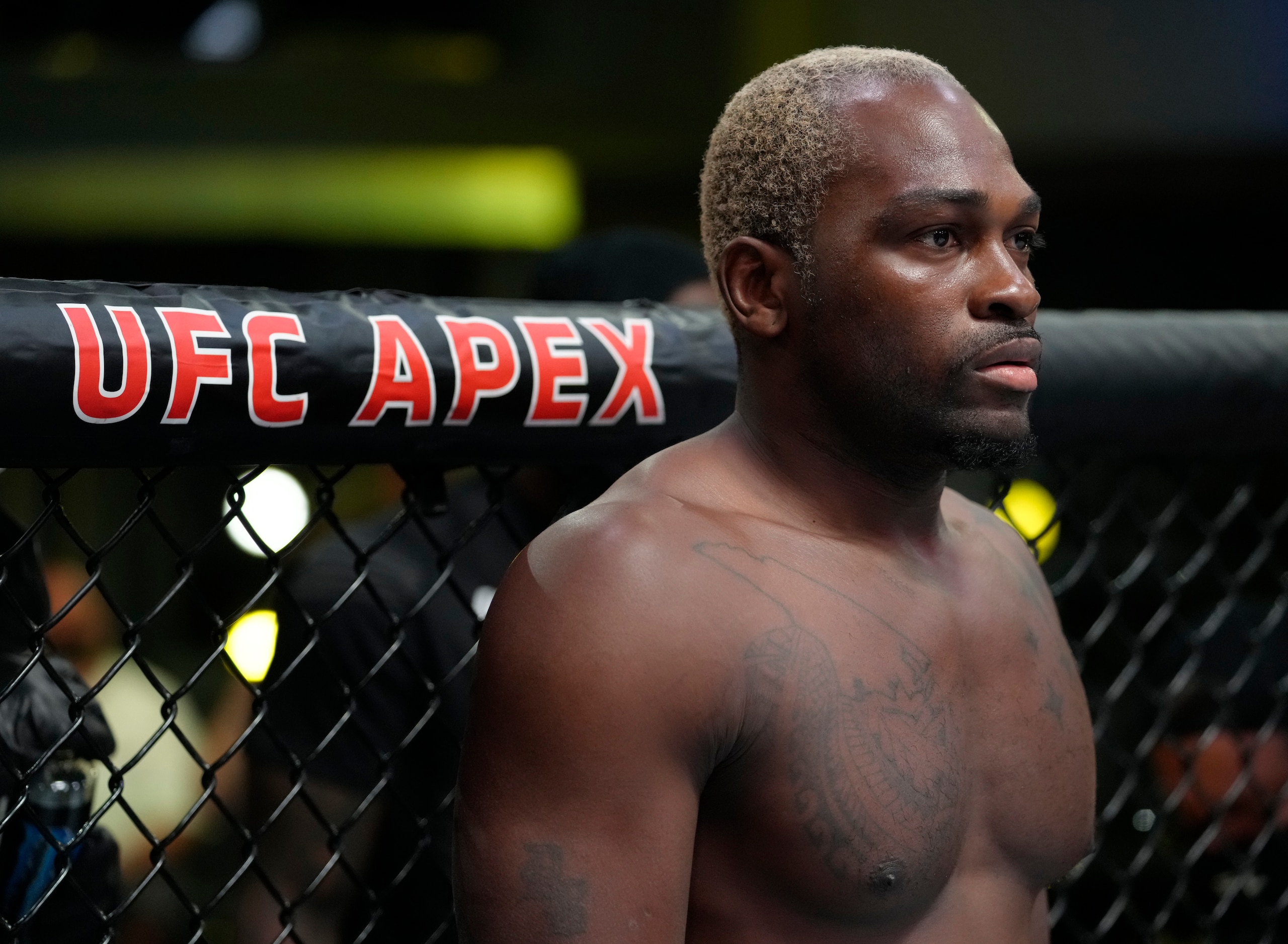 LAS VEGAS, NEVADA - SEPTEMBER 04: Derek Brunson prepares to fight Darren Till of England in their middleweight fight during the UFC Fight Night event at UFC APEX on September 04, 2021 in Las Vegas, Nevada. (Photo by Jeff Bottari/Zuffa LLC)