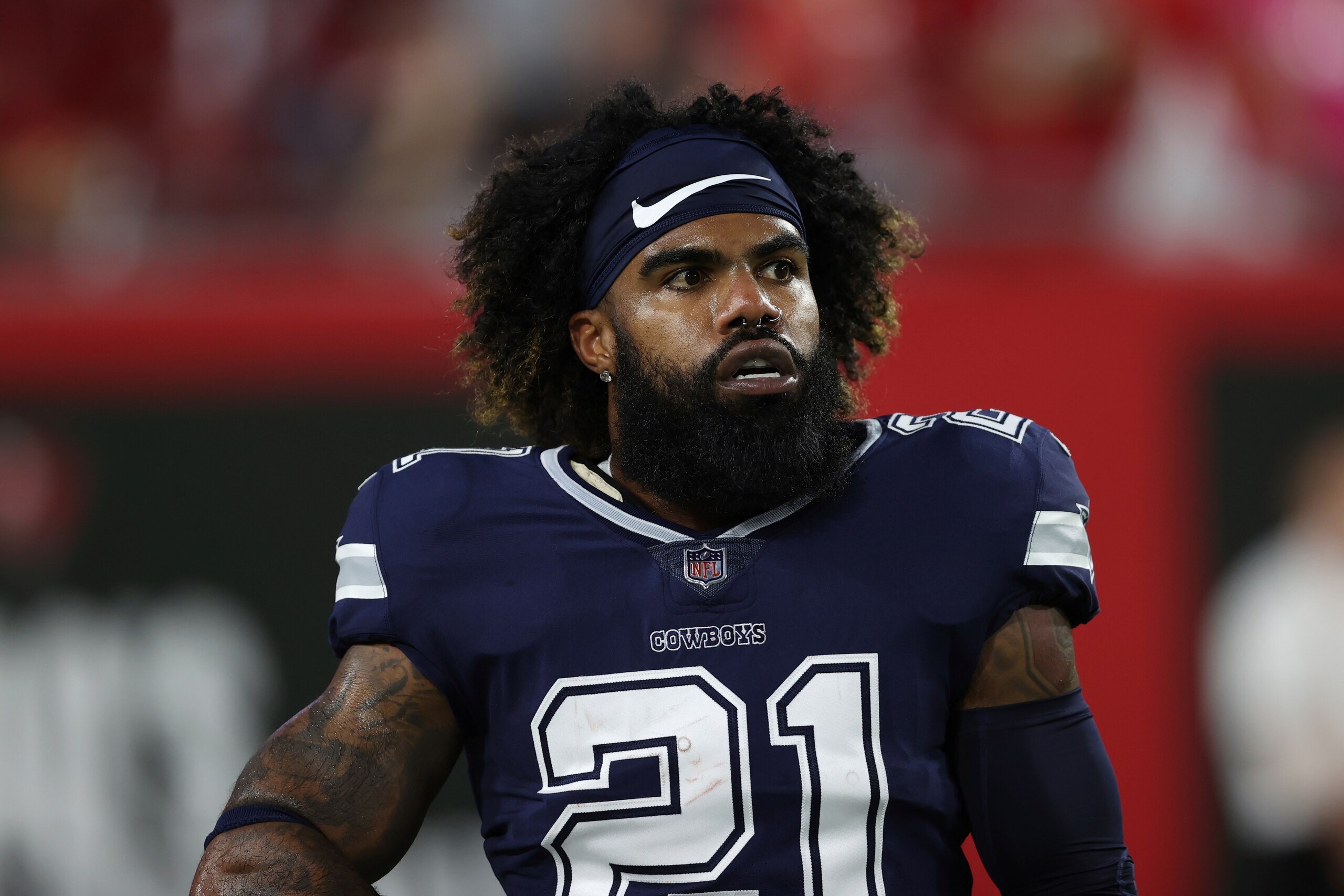 Dallas Cowboys running back Ezekiel Elliott (21) during the first half of an NFL football game against the Tampa Bay Buccaneers Thursday, Sept. 9, 2021, in Tampa, Fla. (AP Photo/Mark LoMoglio)