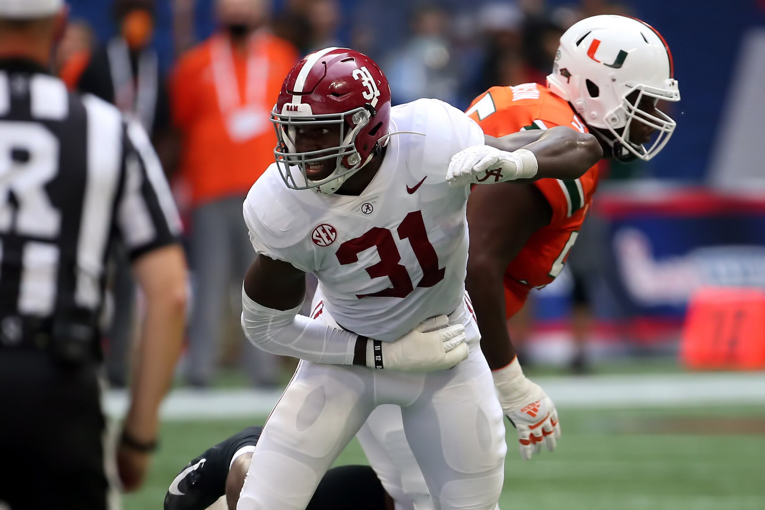 ATLANTA, GA - SEPTEMBER 04: Alabama Crimson Tide linebacker Will Anderson Jr. (31) during the Chick-fil-A Kickoff Game between the Miami Hurricanes and the Alabama Crimson Tide on September 4, 2021 at Mercedes Benz Stadium in Atlanta, Georgia. (Photo by Michael Wade/Icon Sportswire via Getty Images) ATLANTA, GA - SEPTEMBER 04: Alabama Crimson Tide linebacker Will Anderson Jr. (31) during the Chick-fil-A Kickoff Game between the Miami Hurricanes and the Alabama Crimson Tide on September 4, 2021 at Mercedes Benz Stadium in Atlanta, Georgia. (Photo by Michael Wade/Icon Sportswire via Getty Images)