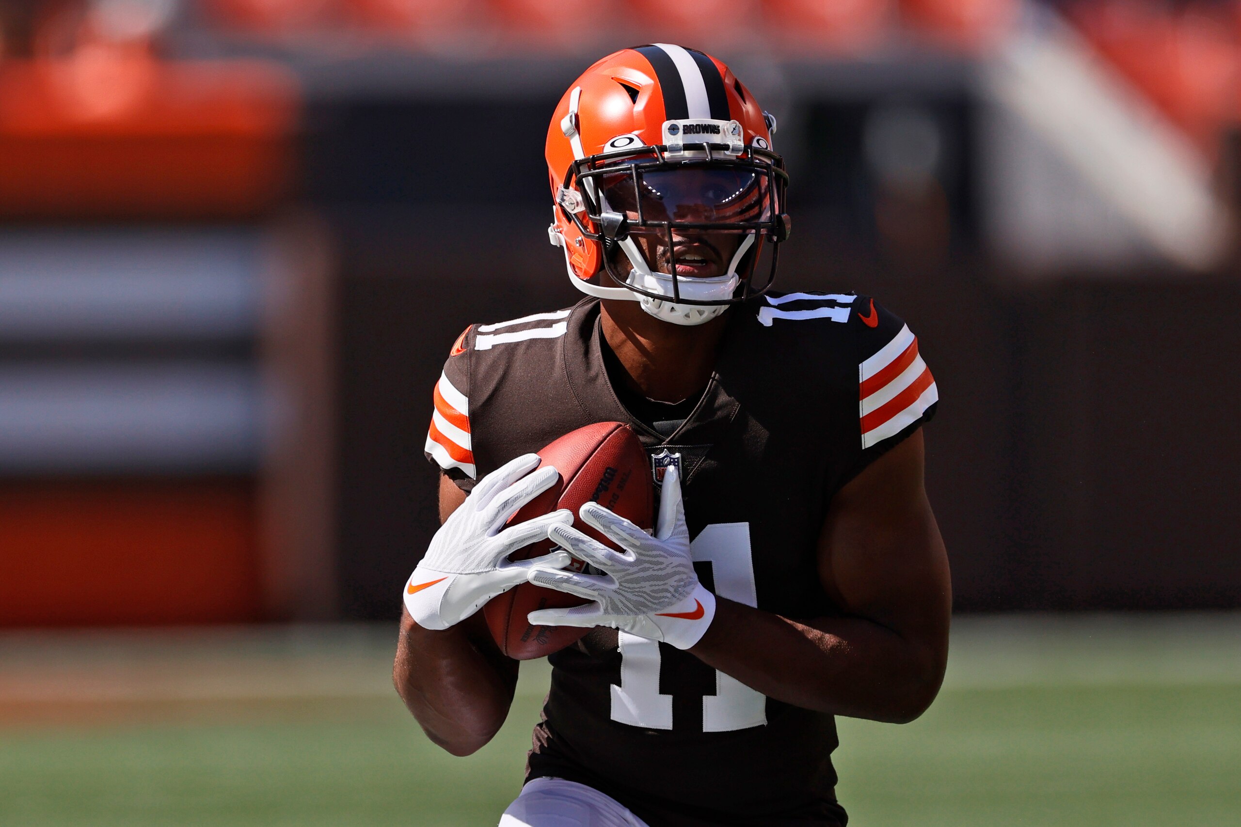 Cleveland Browns wide receiver Donovan Peoples-Jones warms up before an NFL football game against the Houston Texans, Sunday, Sept. 19, 2021, in Cleveland. (AP Photo/Ron Schwane)