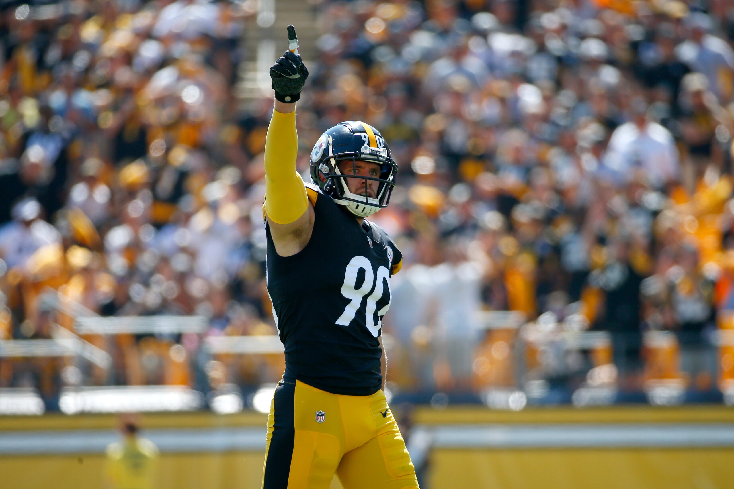 PITTSBURGH, PENNSYLVANIA - SEPTEMBER 19: Linebacker T.J. Watt #90 of the Pittsburgh Steelers reacts during the first half of the game against the Las Vegas Raiders at Heinz Field on September 19, 2021 in Pittsburgh, Pennsylvania. (Photo by Justin K. Aller/Getty Images)