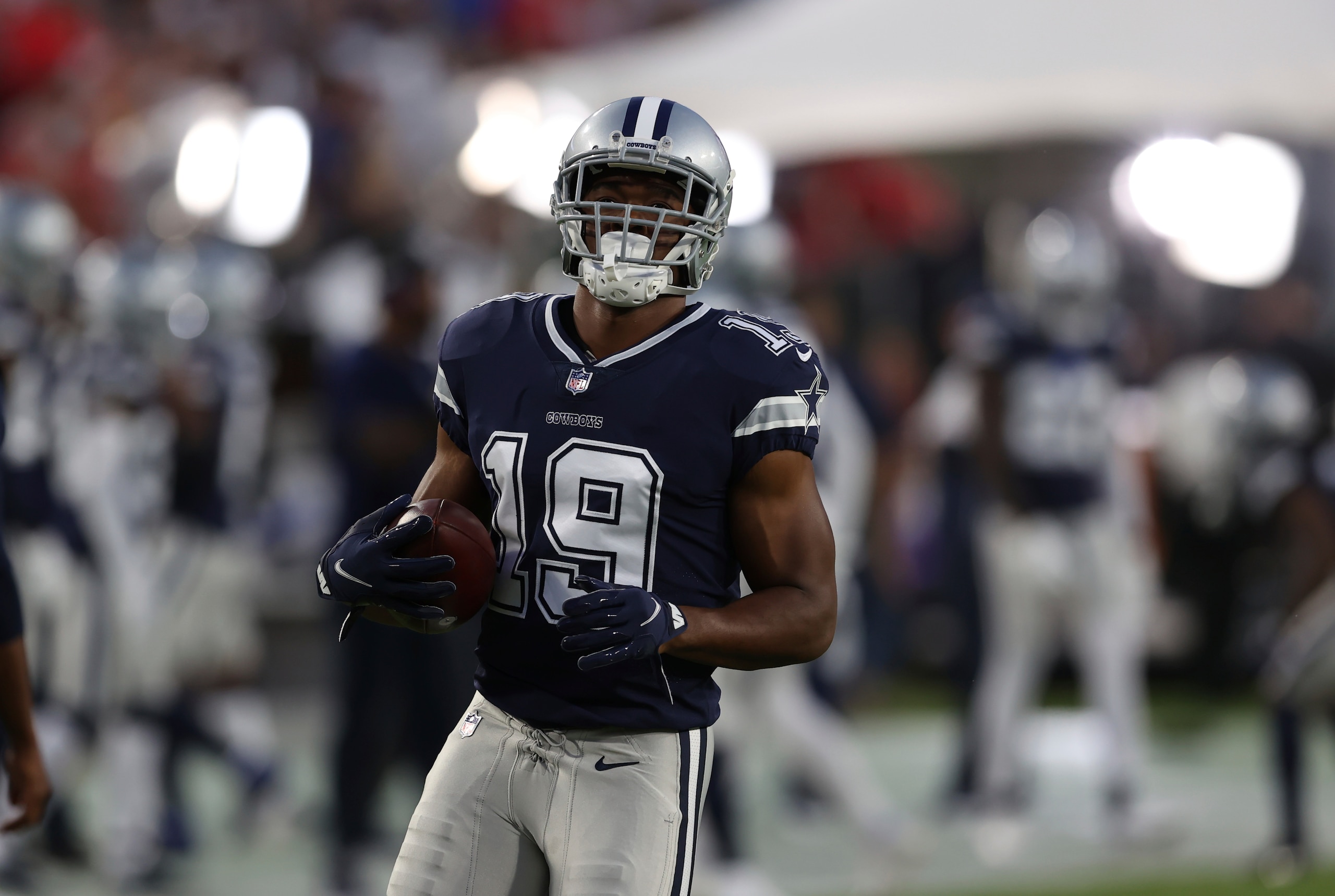 Dallas Cowboys wide receiver Amari Cooper (19) before an NFL football game against the Tampa Bay Buccaneers Thursday, Sept. 9, 2021, in Tampa, Fla. (AP Photo/Mark LoMoglio) Dallas Cowboys wide receiver Amari Cooper (19) before an NFL football game against the Tampa Bay Buccaneers Thursday, Sept. 9, 2021, in Tampa, Fla. (AP Photo/Mark LoMoglio)