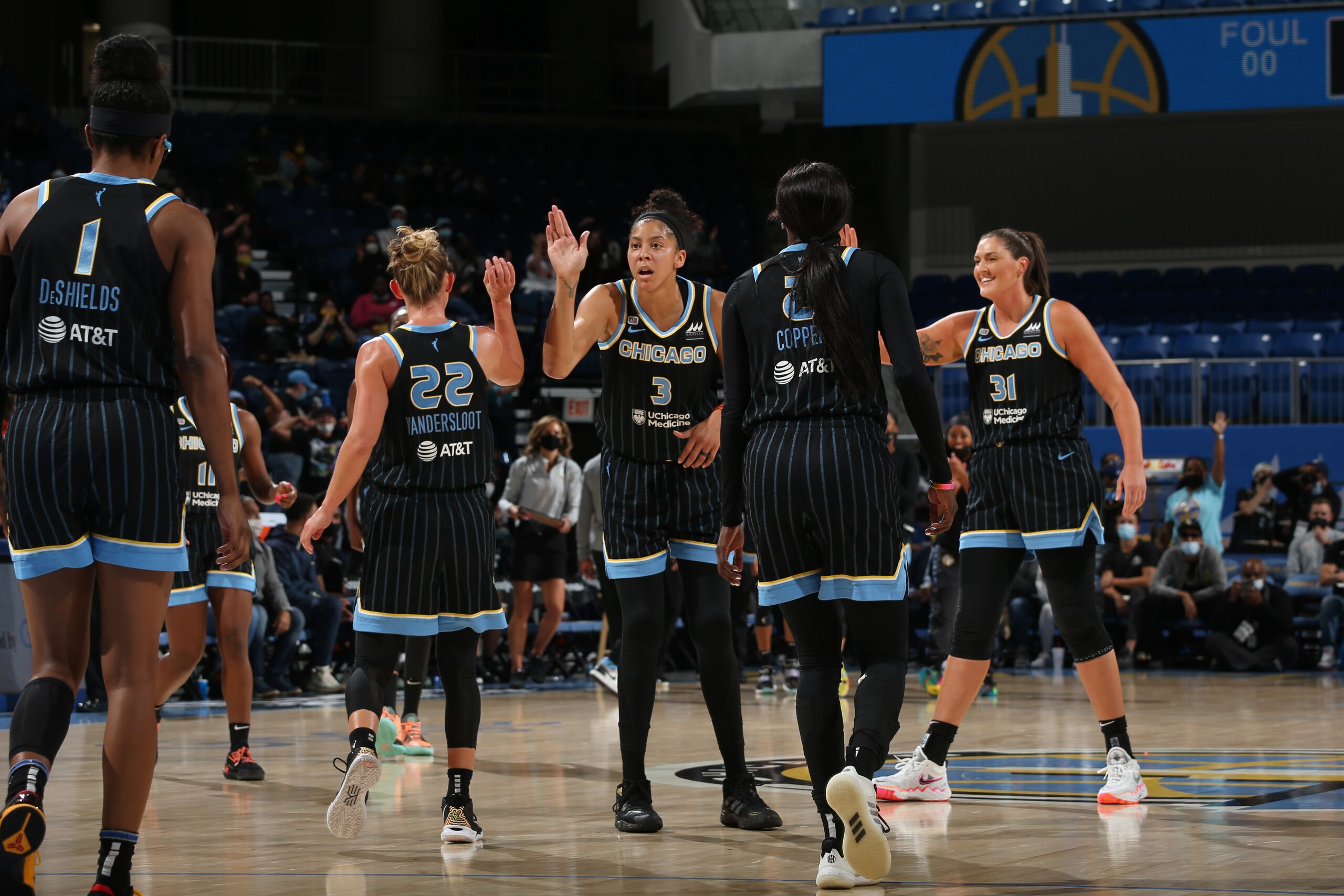 CHICAGO, IL - SEPTEMBER 23: Candace Parker #3 of the Chicago Sky celebrates with teammates during the game against the Dallas Wings during the 2021 WNBA Playoffs on September 23, 2021 at Wintrust Arena in Chicago, Illinois. NOTE TO USER: User expressly acknowledges and agrees that, by downloading and or using this photograph, User is consenting to the terms and conditions of the Getty Images License Agreement. Mandatory Copyright Notice: Copyright 2021 NBAE (Photo by Gary Dineen/NBAE via Getty Images)