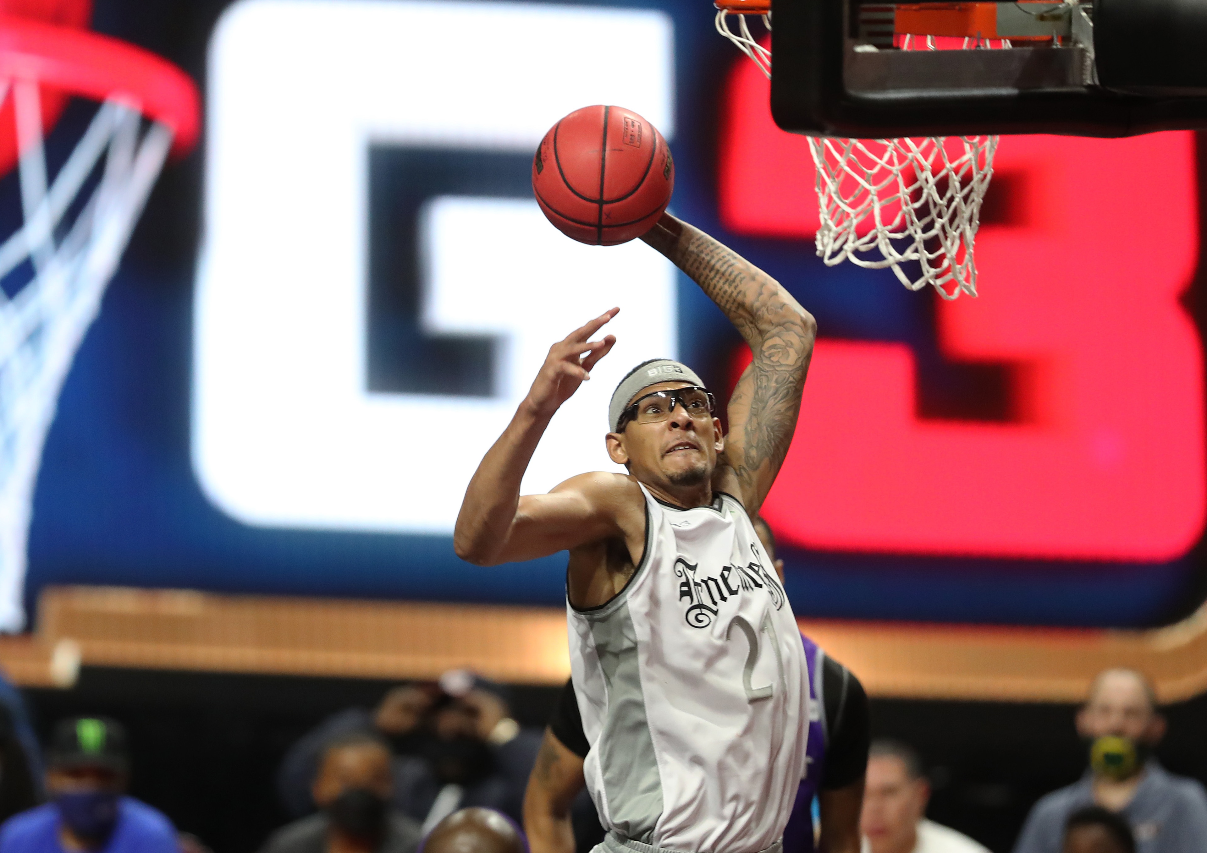 LAS VEGAS, NEVADA - JULY 18: Isaiah Austin #21 of Enemies dunks against Ghost Ballers during week two of the BIG3 at the Orleans Arena on July 18, 2021 in Las Vegas, Nevada. (Photo by Steve Marcus/Getty Images) LAS VEGAS, NEVADA - JULY 18: Isaiah Austin #21 of Enemies dunks against Ghost Ballers during week two of the BIG3 at the Orleans Arena on July 18, 2021 in Las Vegas, Nevada. (Photo by Steve Marcus/Getty Images)