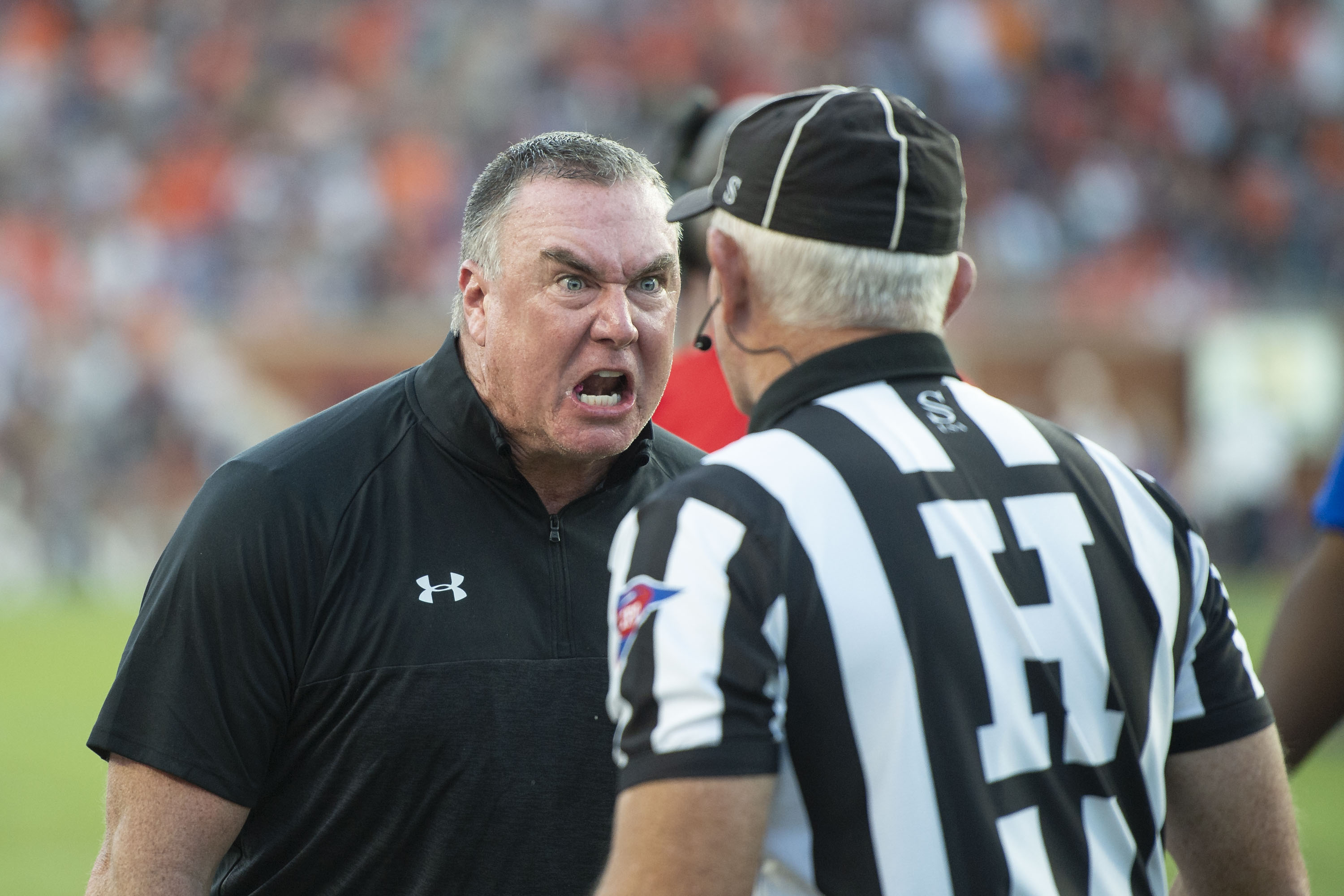 AUBURN, ALABAMA - SEPTEMBER 25: Head coach Shawn Elliott of the Georgia State Panthers argues with the head linesman during the forth quarter of their game against the Auburn Tigers at Jordan-Hare Stadium on September 25, 2021 in Auburn, Alabama. (Photo by Michael Chang/Getty Images)