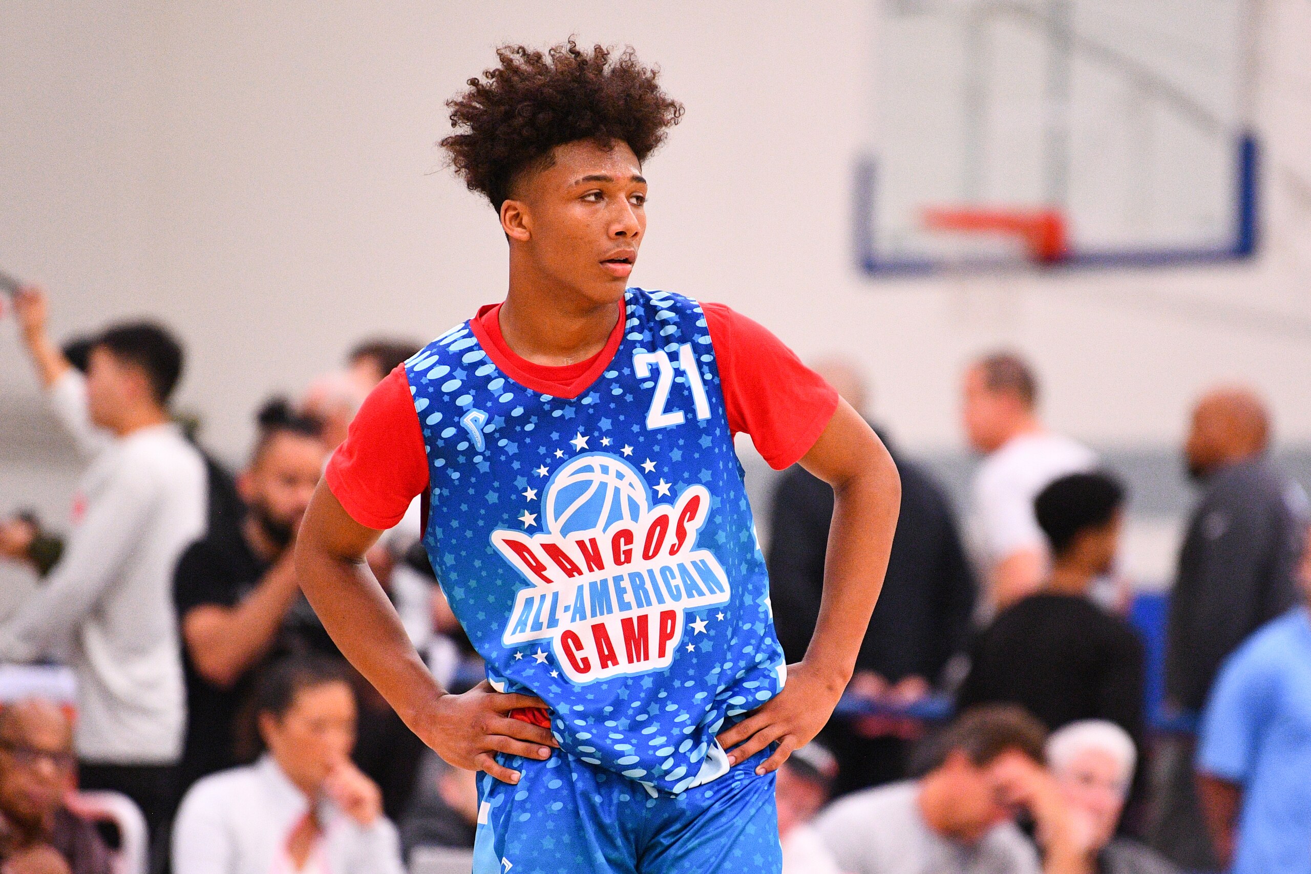 NORWALK, CA - JUNE 02: Mikey Williams looks on during the Pangos All-American Camp on June 2, 2019 at Cerritos College in Norwalk, CA. (Photo by Brian Rothmuller/Icon Sportswire via Getty Images)