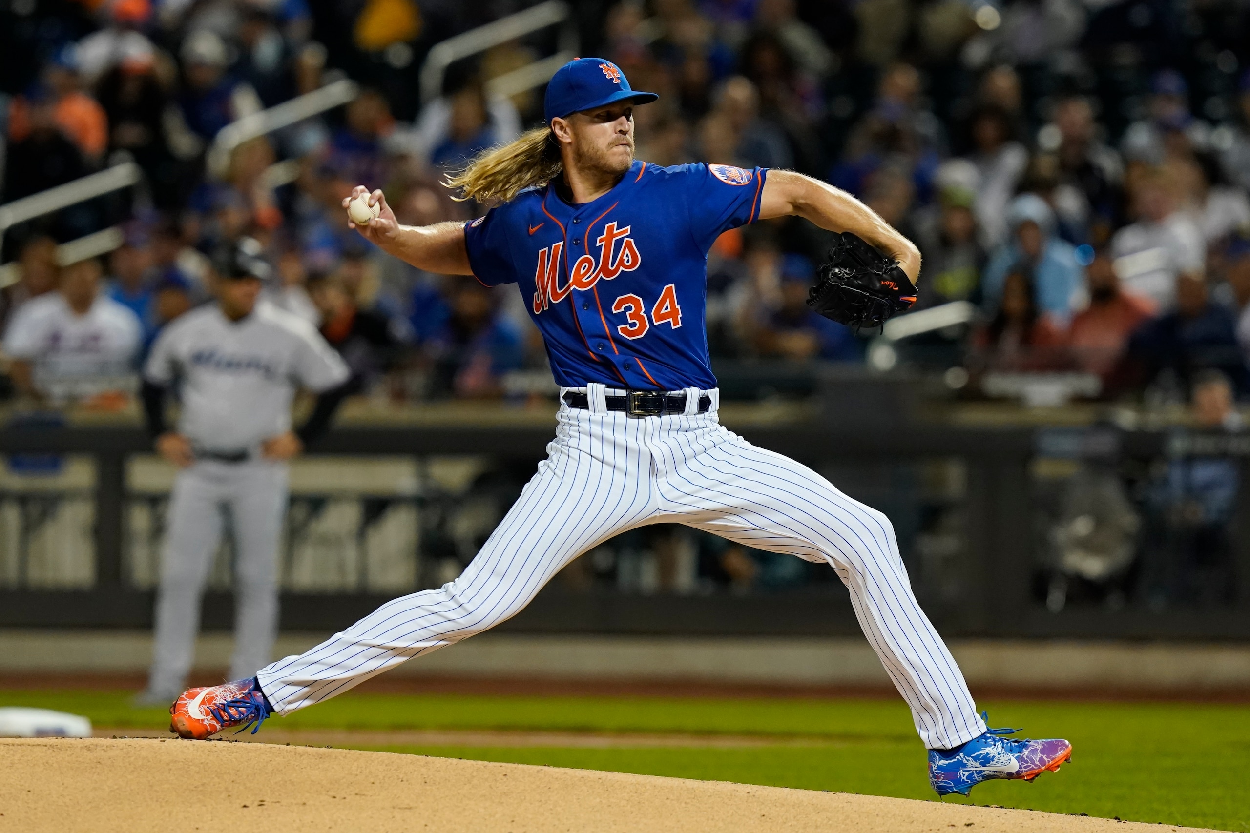 New York Mets' Noah Syndergaard pitches during the first inning in the second baseball game of a doubleheader against the Miami Marlins Tuesday, Sept. 28, 2021, in New York. (AP Photo/Frank Franklin II)