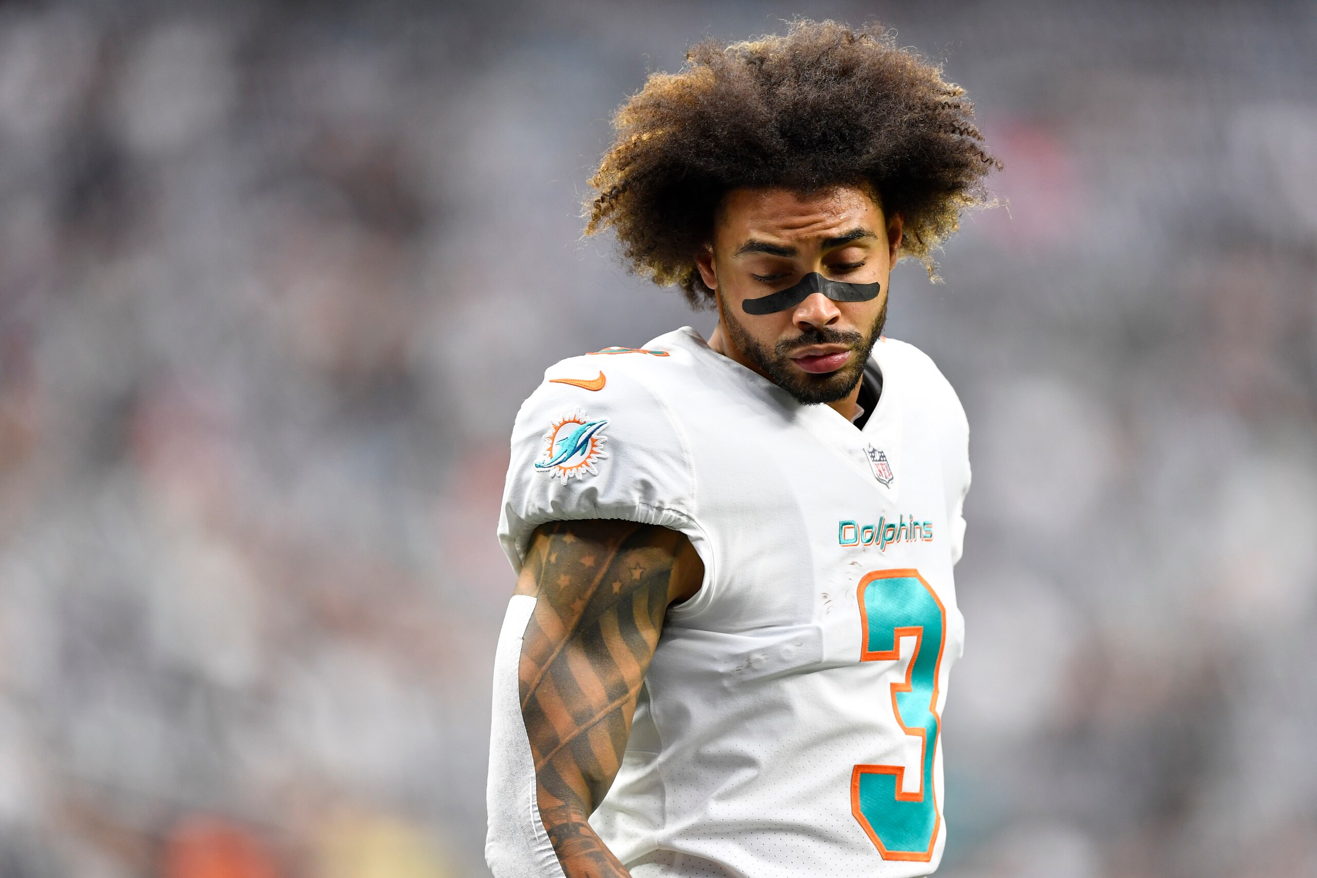 LAS VEGAS, NEVADA - SEPTEMBER 26: Wide receiver Will Fuller #3 of the Miami Dolphins warms up before a game against the Las Vegas Raiders at Allegiant Stadium on September 26, 2021 in Las Vegas, Nevada. The Raiders defeated the Dolphins 31-28 in overtime. (Photo by Chris Unger/Getty Images) LAS VEGAS, NEVADA - SEPTEMBER 26: Wide receiver Will Fuller #3 of the Miami Dolphins warms up before a game against the Las Vegas Raiders at Allegiant Stadium on September 26, 2021 in Las Vegas, Nevada. The Raiders defeated the Dolphins 31-28 in overtime. (Photo by Chris Unger/Getty Images)