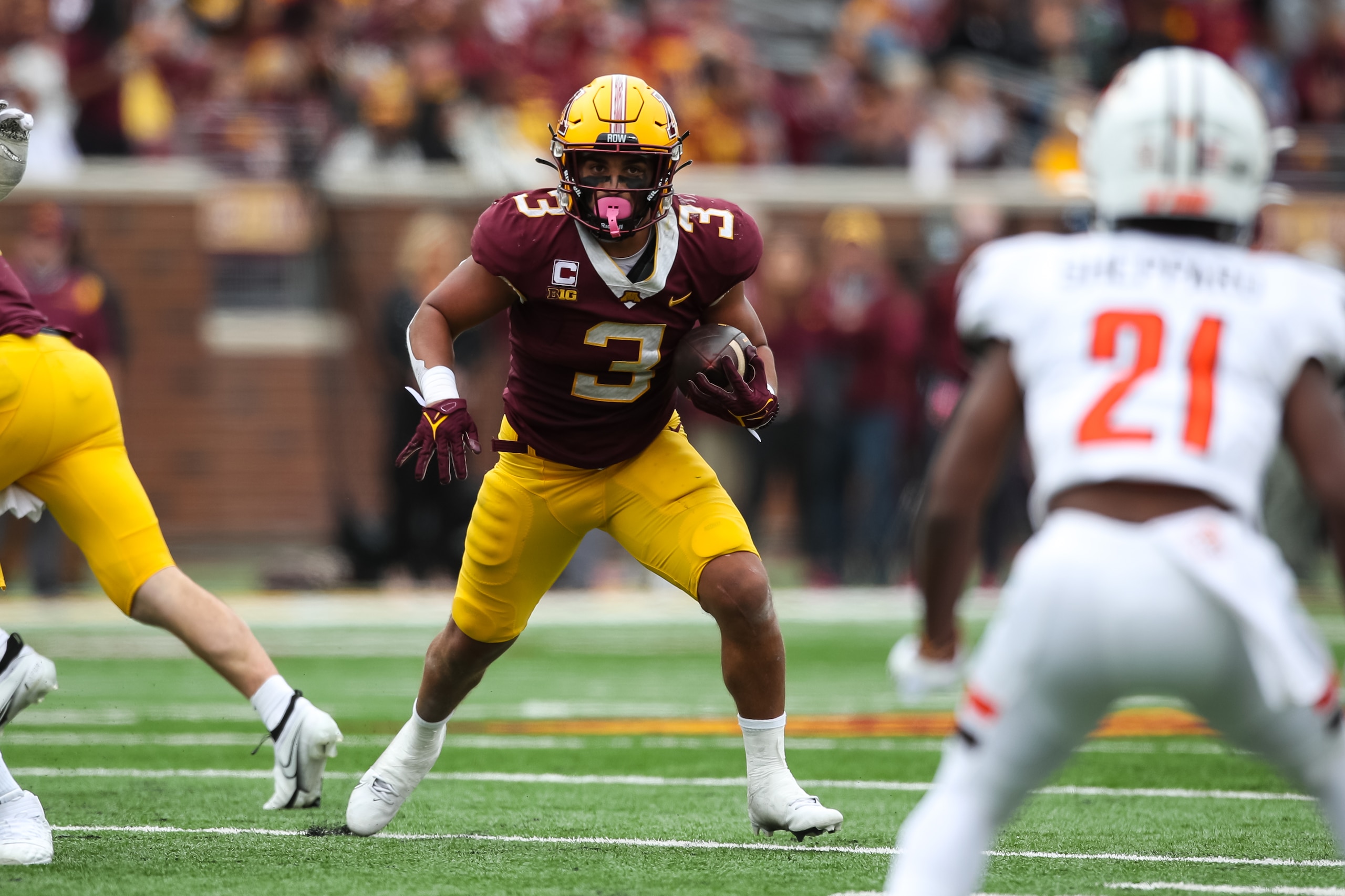 MINNEAPOLIS, MN - SEPTEMBER 25: Treyson Potts #3 of the Minnesota Golden Gophers runs with the ball against the Bowling Green Falcons in the third quarter of the game at Huntington Bank Stadium on September 25, 2021 in Minneapolis, Minnesota. The Falcons defeated the Golden Gophers 14-10. (Photo by David Berding/Getty Images) MINNEAPOLIS, MN - SEPTEMBER 25: Treyson Potts #3 of the Minnesota Golden Gophers runs with the ball against the Bowling Green Falcons in the third quarter of the game at Huntington Bank Stadium on September 25, 2021 in Minneapolis, Minnesota. The Falcons defeated the Golden Gophers 14-10. (Photo by David Berding/Getty Images)