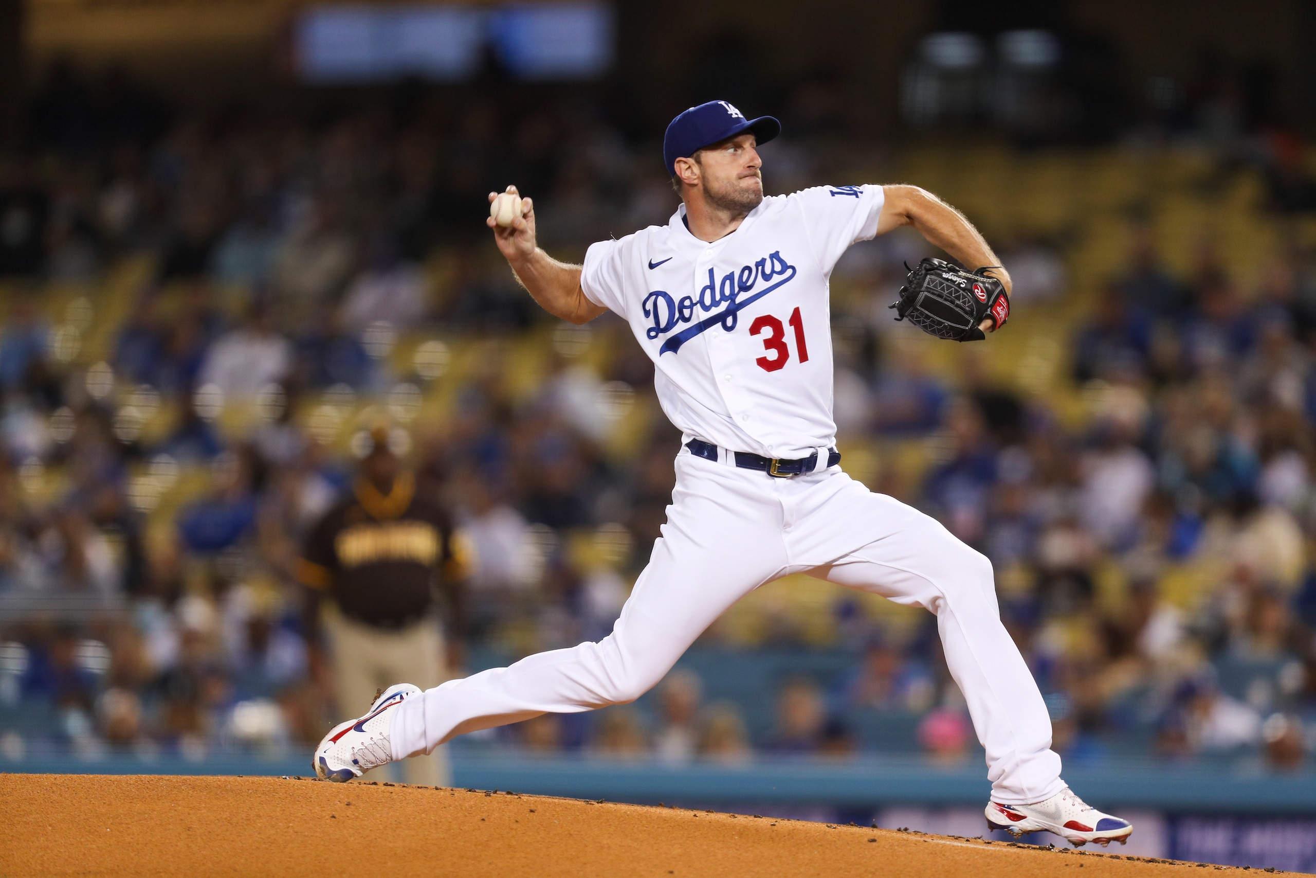 Los Angeles, CA - September 29: Dodgers starting pitcher Max Scherzer delivers a pitch against the San Diego Padres in the first inning at Dodger Stadium in Los Angeles on Wednesday, Sept. 29, 2021. (Allen J. Schaben / Los Angeles Times via Getty Images)