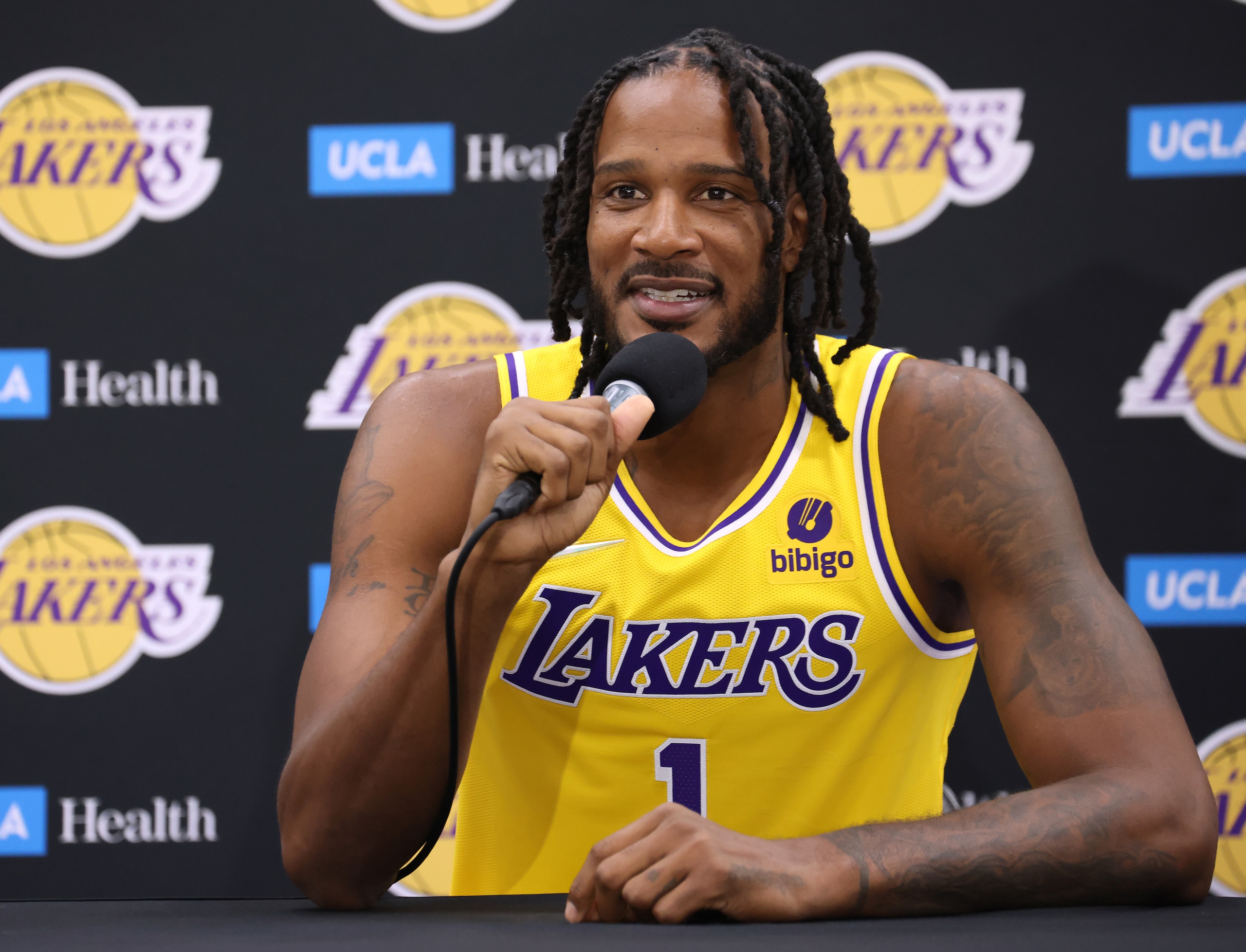 EL SEGUNDO, CALIFORNIA - SEPTEMBER 28: Trevor Ariza #1 of the Los Angeles Lakers smiles as he speaks to the media during Los Angeles Lakers media day  at UCLA Health Training Center on September 28, 2021 in El Segundo, California. (Photo by Harry How/Getty Images)