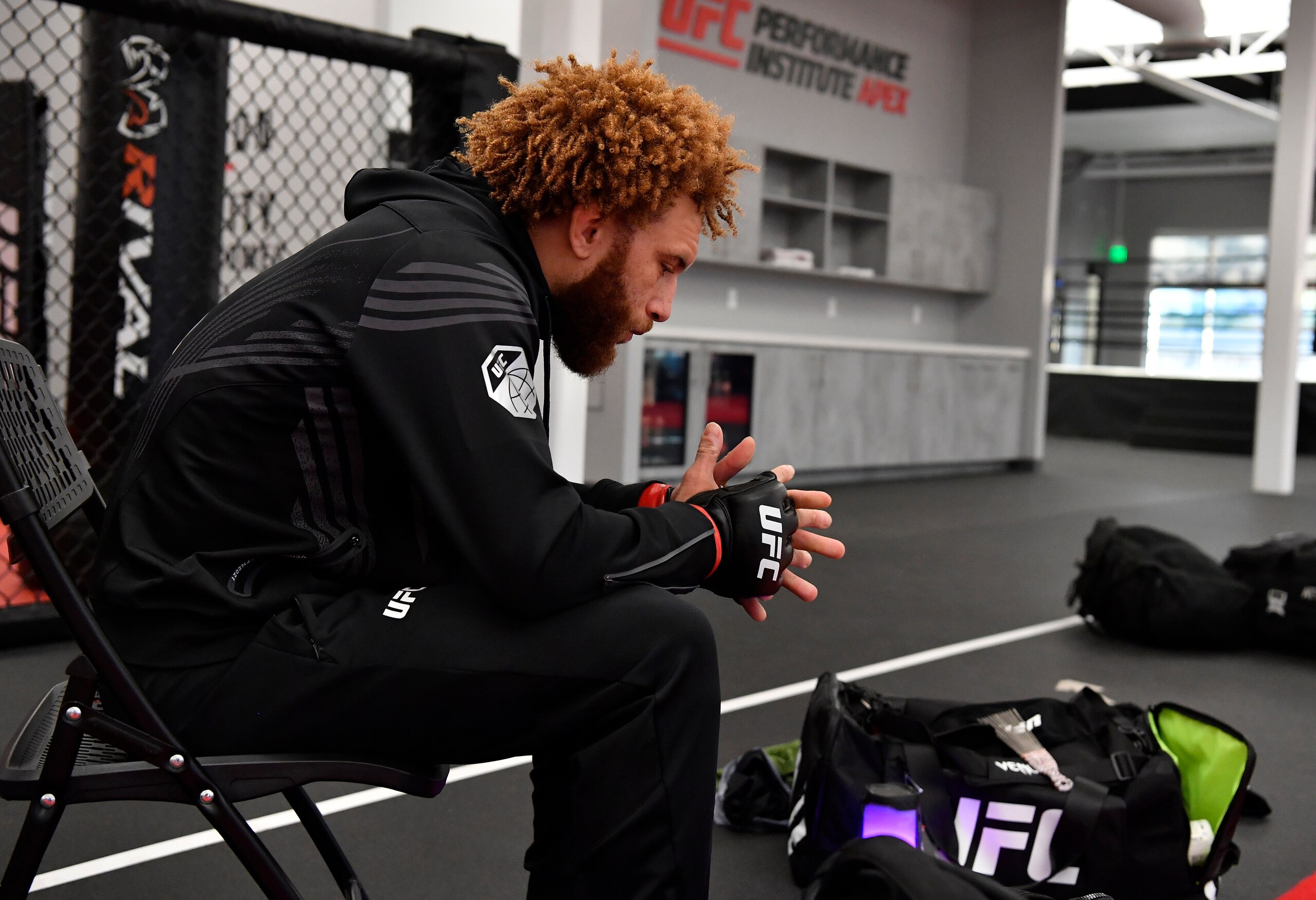 LAS VEGAS, NEVADA - APRIL 17: Luis Pena warms up prior to his fight during the UFC Fight Night event at UFC APEX on April 17, 2021 in Las Vegas, Nevada. (Photo by Mike Roach/Zuffa LLC) LAS VEGAS, NEVADA - APRIL 17: Luis Pena warms up prior to his fight during the UFC Fight Night event at UFC APEX on April 17, 2021 in Las Vegas, Nevada. (Photo by Mike Roach/Zuffa LLC)