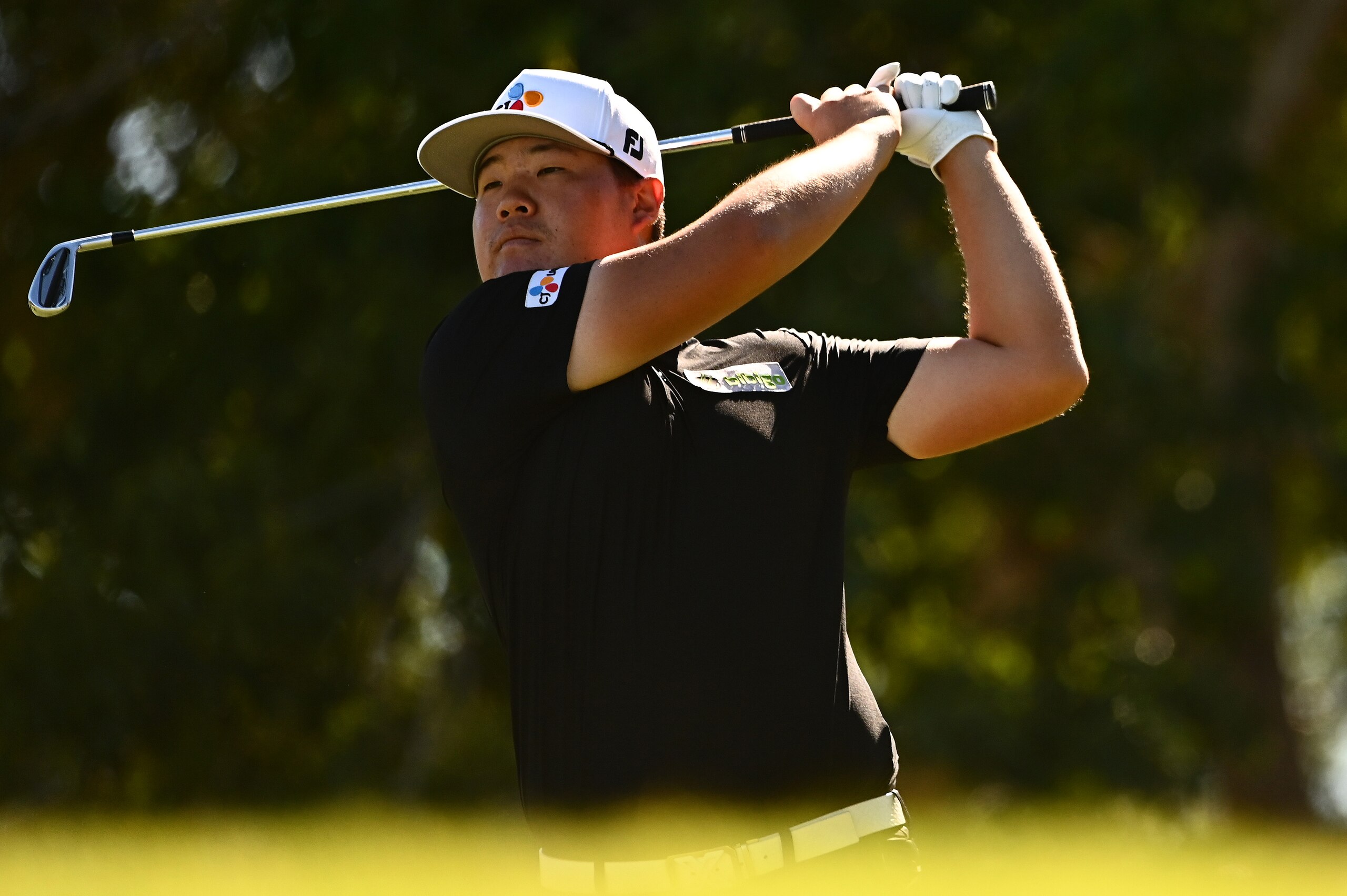 LAS VEGAS, NEVADA - OCTOBER 10: Sungjae Im of South Korea hits his tee shot on the eighth hole during the final round of the Shriners Children's Open at TPC Summerlin on October 10, 2021 in Las Vegas, Nevada. (Photo by Alex Goodlett/Getty Images)