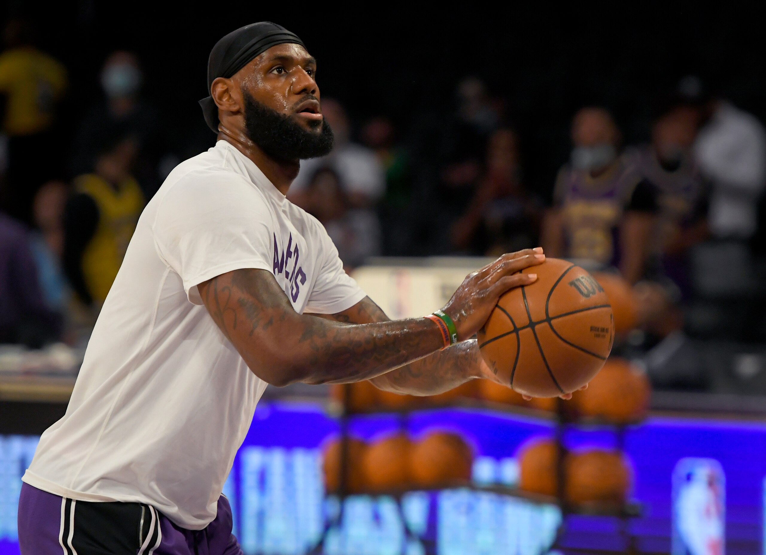 Los Angeles Lakers forward LeBron James (6) warms up before playing the Phoenix Suns in a preseason NBA basketball game in Los Angeles, Sunday, Oct. 10, 2021. (AP Photo/John McCoy) Los Angeles Lakers forward LeBron James (6) warms up before playing the Phoenix Suns in a preseason NBA basketball game in Los Angeles, Sunday, Oct. 10, 2021. (AP Photo/John McCoy)